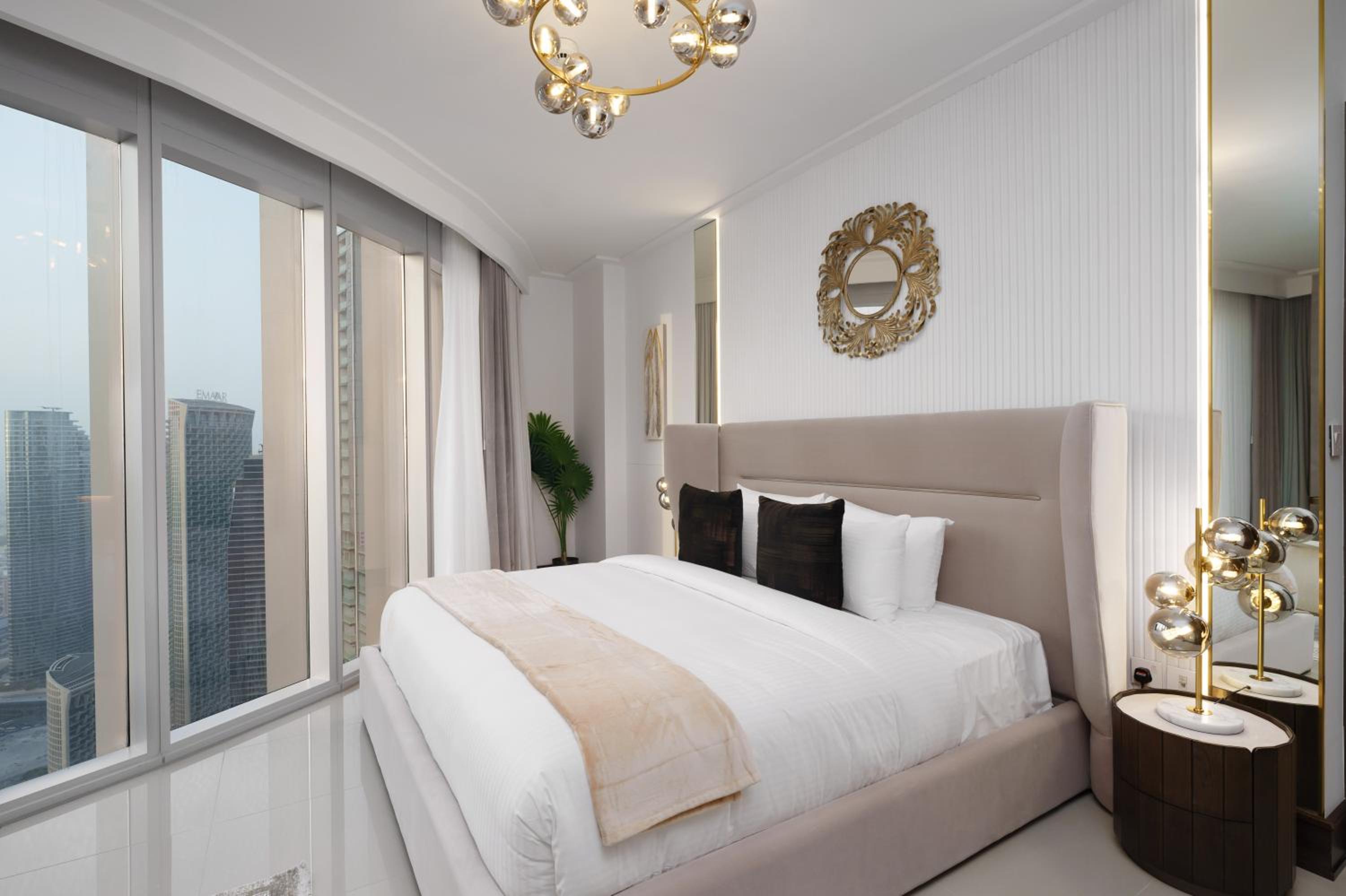 Maison Privee - Ultra Chic High-Floor Apt with Direct Burj Khalifa & Fountains Views