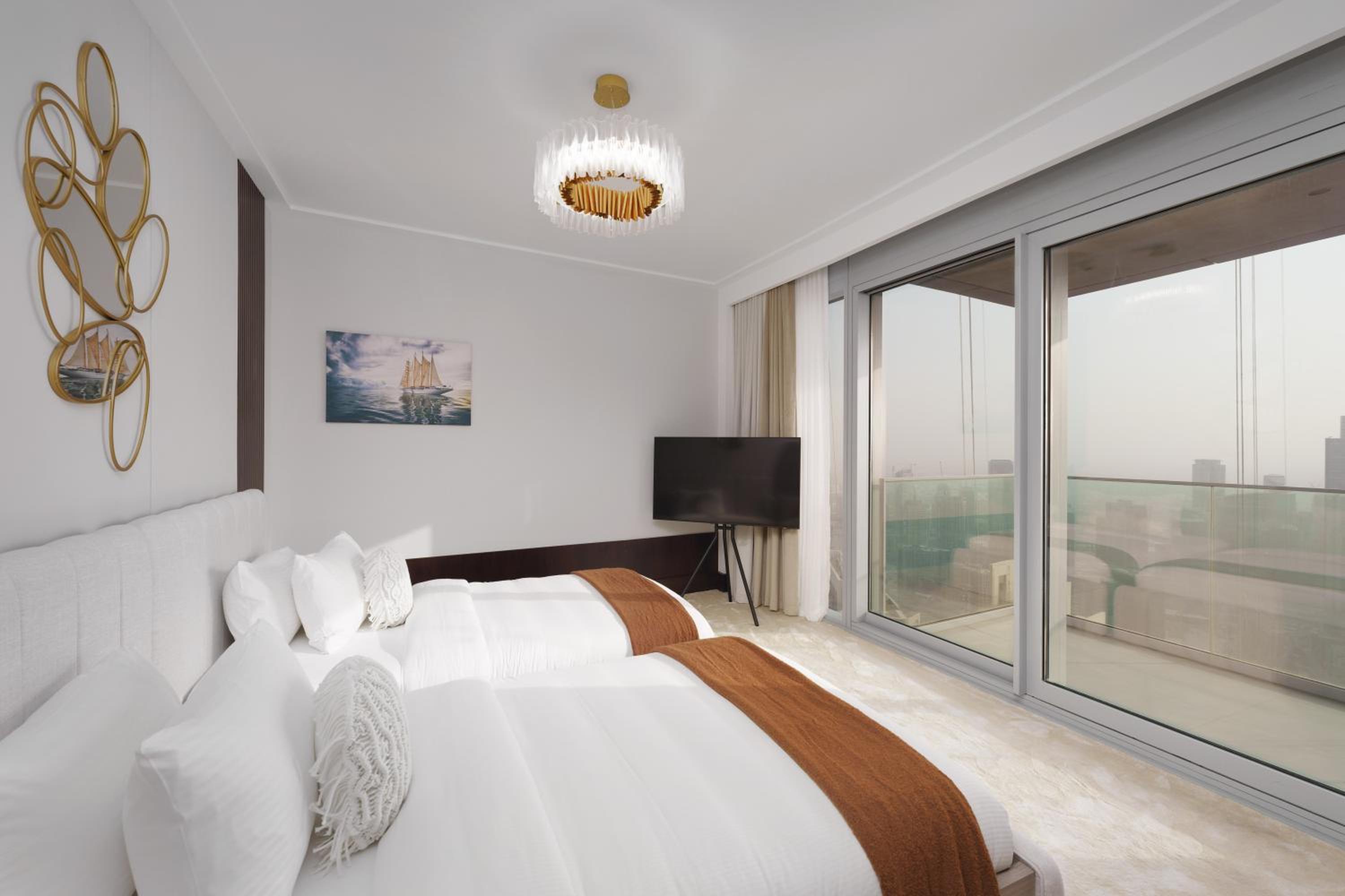 Maison Privee - Ultra Chic High-Floor Apt with Direct Burj Khalifa & Fountains Views