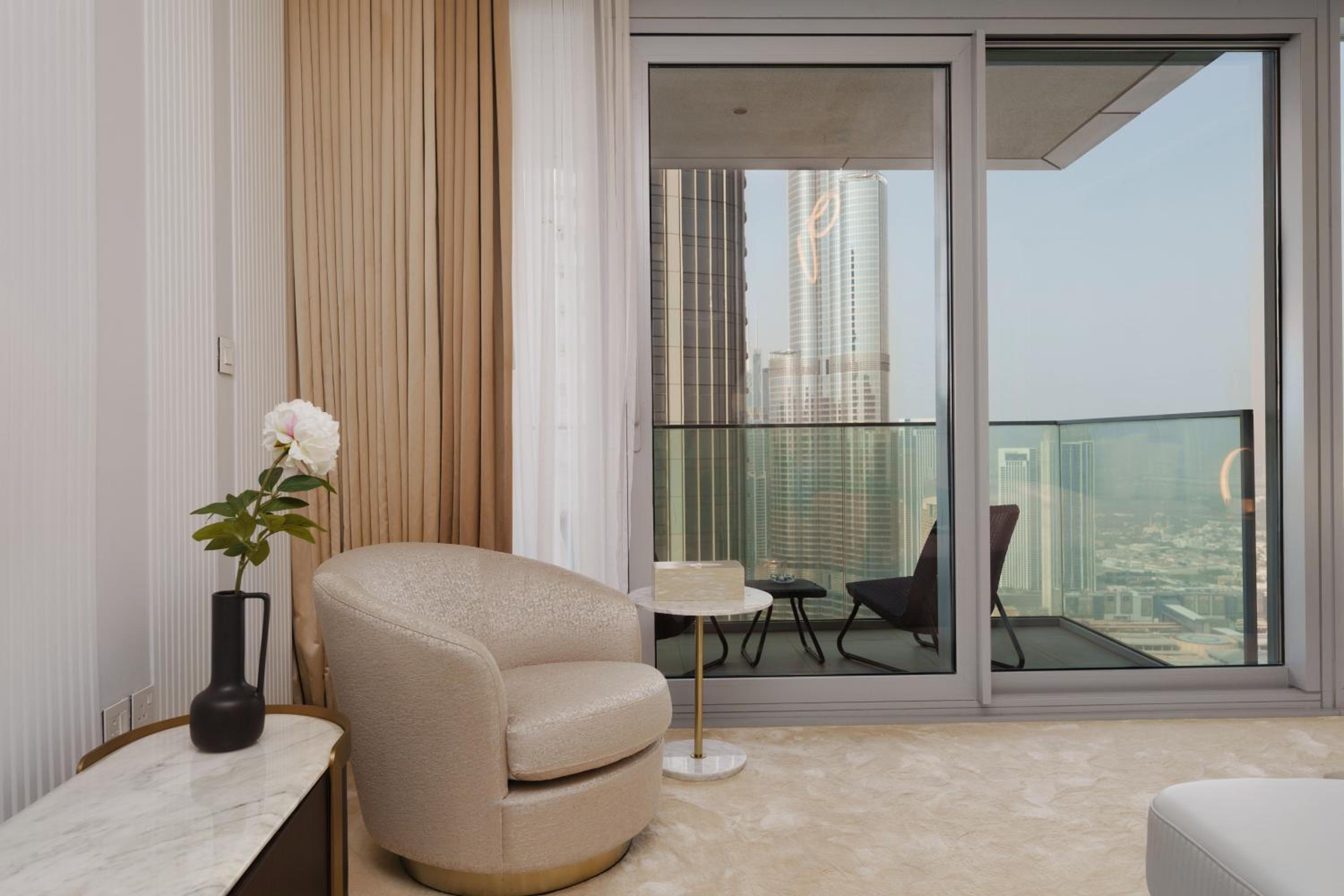 Maison Privee - Ultra Chic High-Floor Apt with Direct Burj Khalifa & Fountains Views