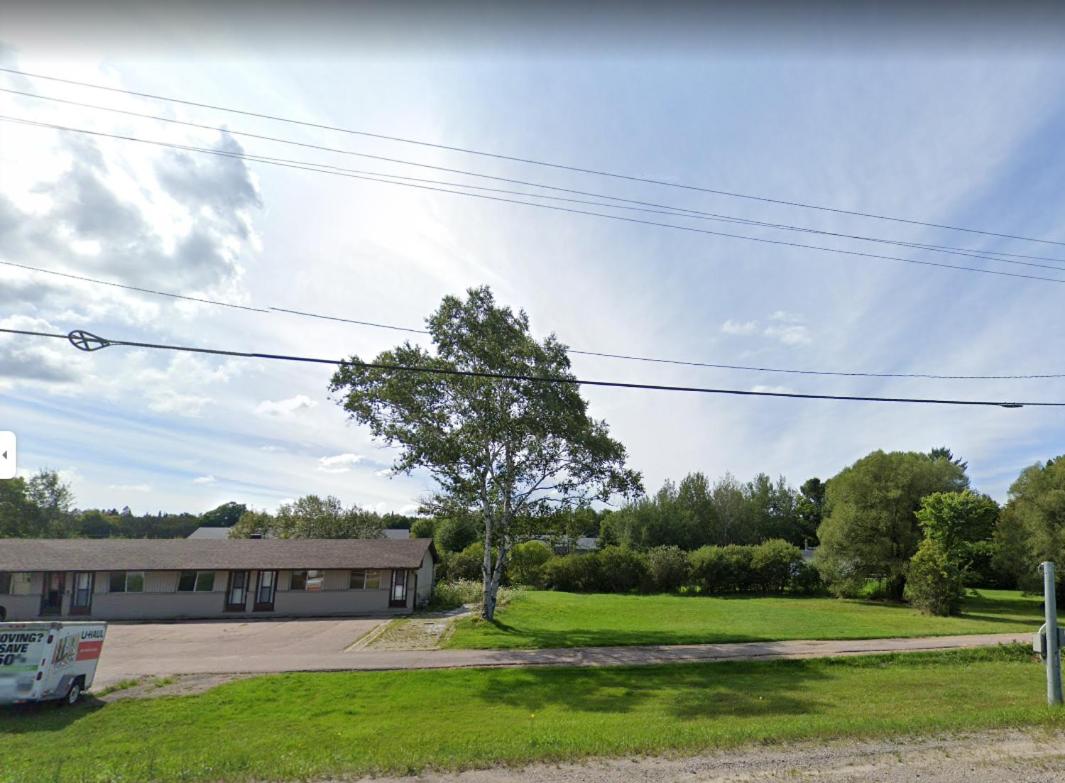Happyland Inn