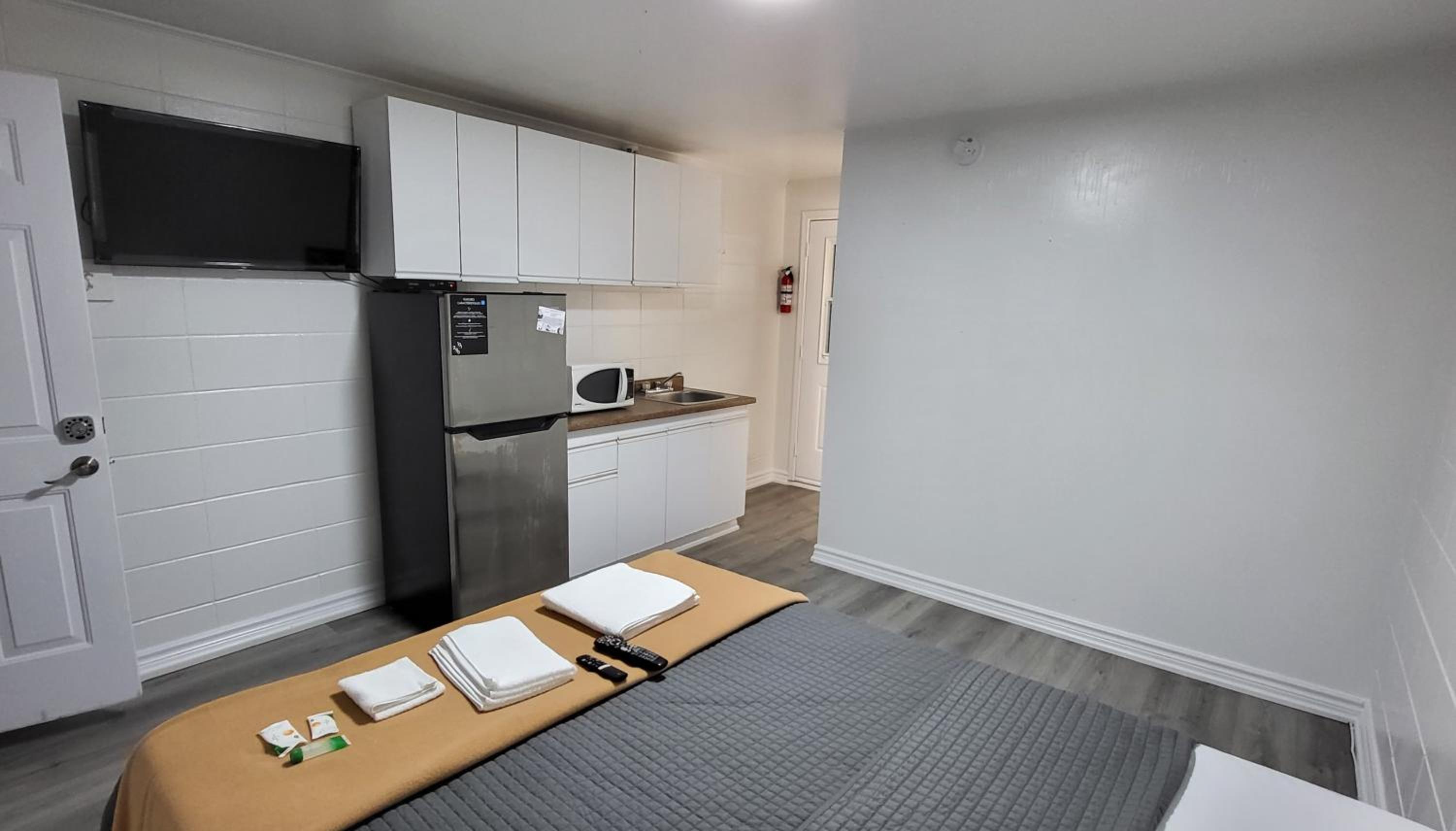 Orillia Vacations - Happyland Inn - Property Image 5