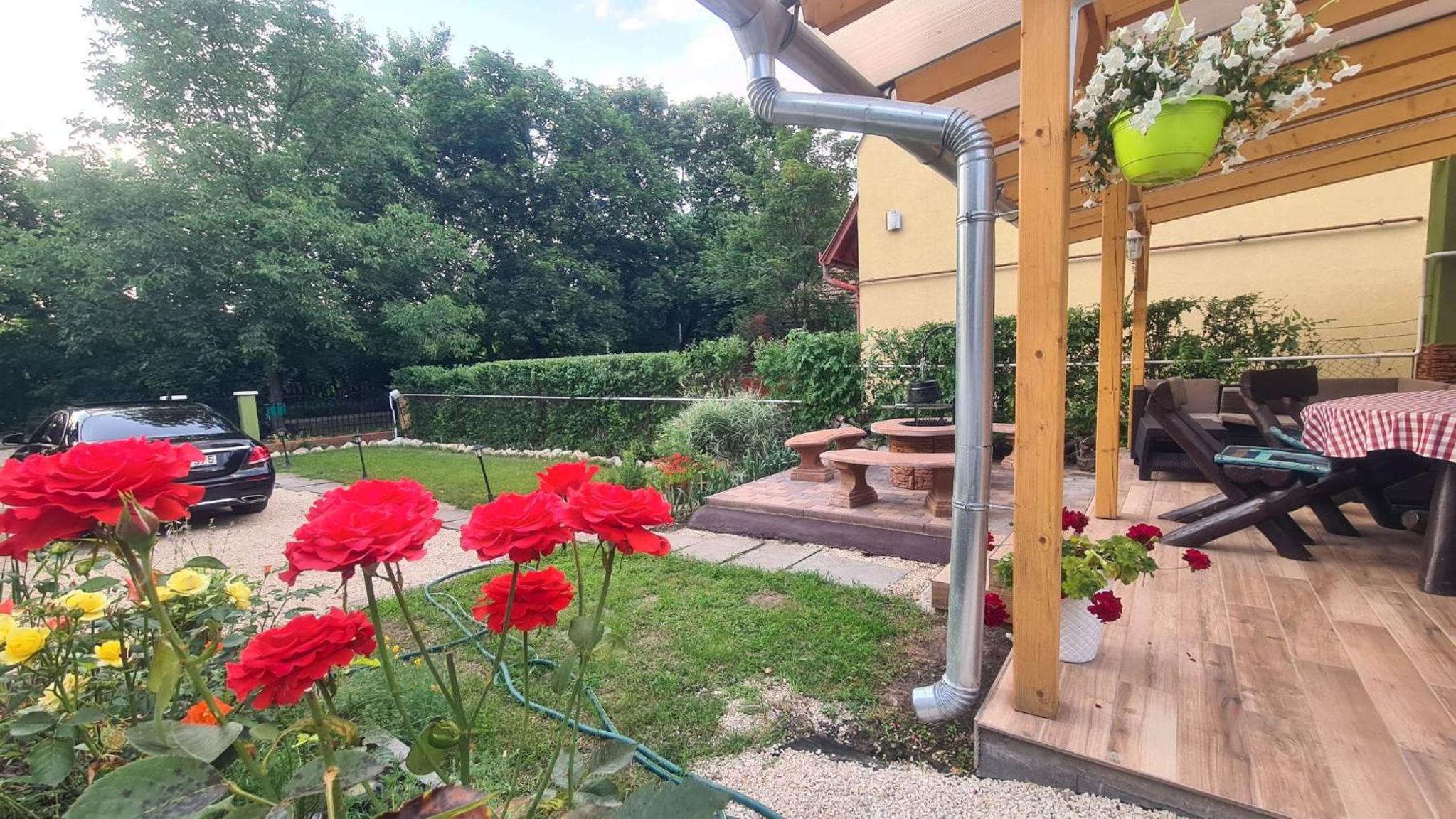 FIÓNA KUNYHÓJA APARTMANHÁZ