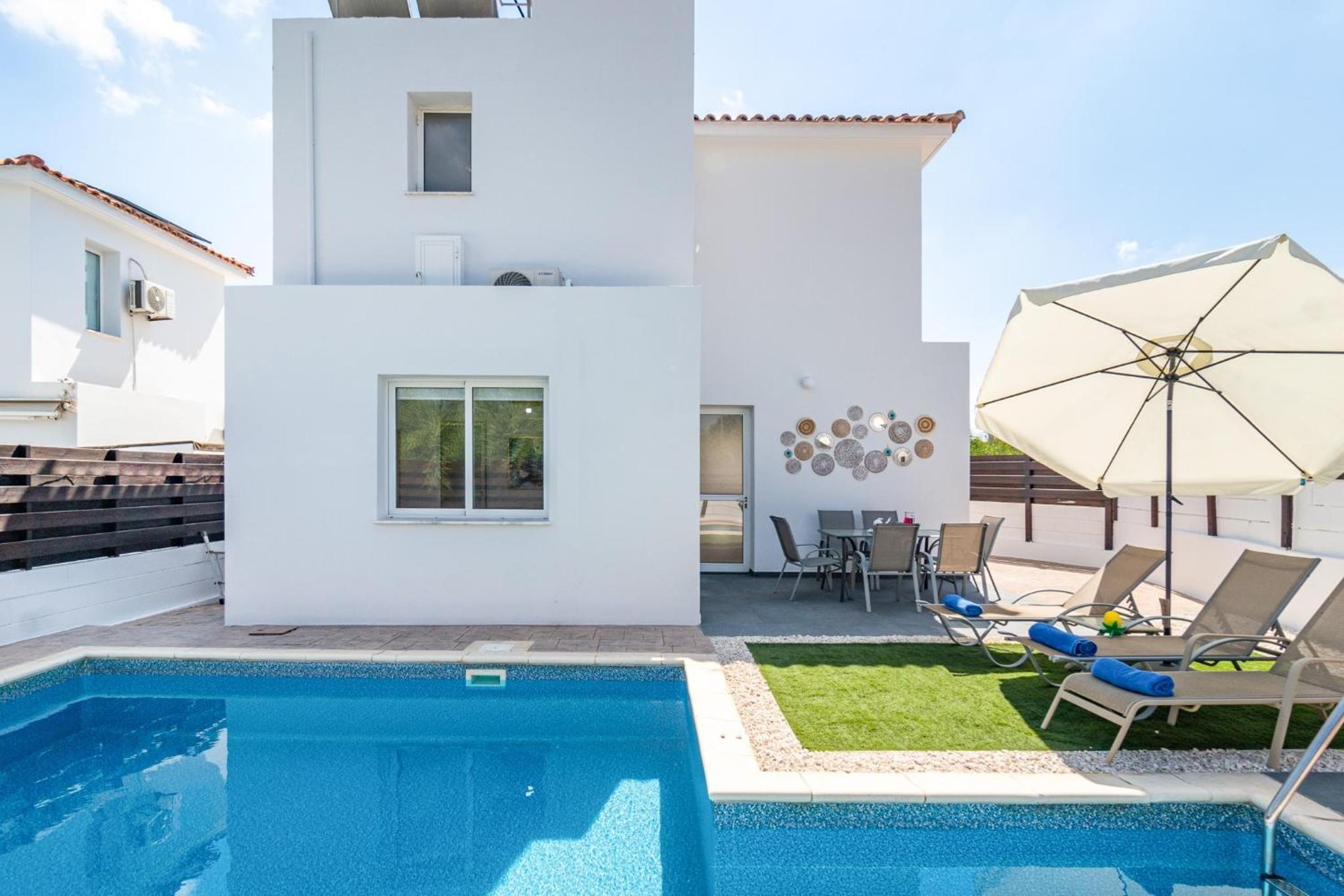 Villa Daphne by Ezoria Villas