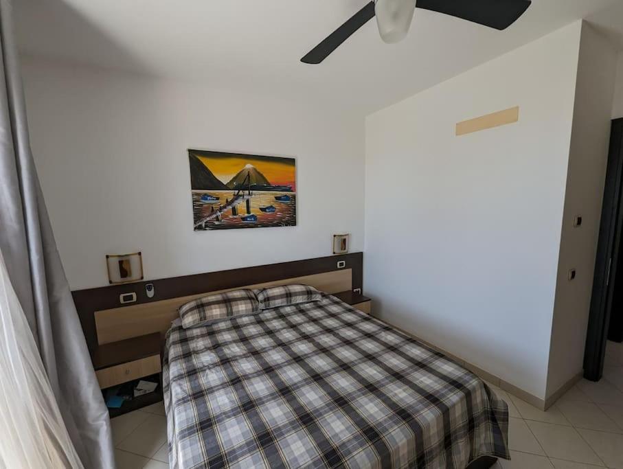 Large Townhouse close to Beach