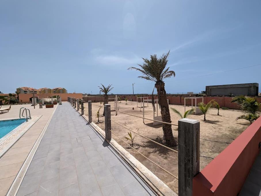 Large Townhouse close to Beach