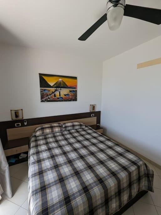 Large Townhouse close to Beach