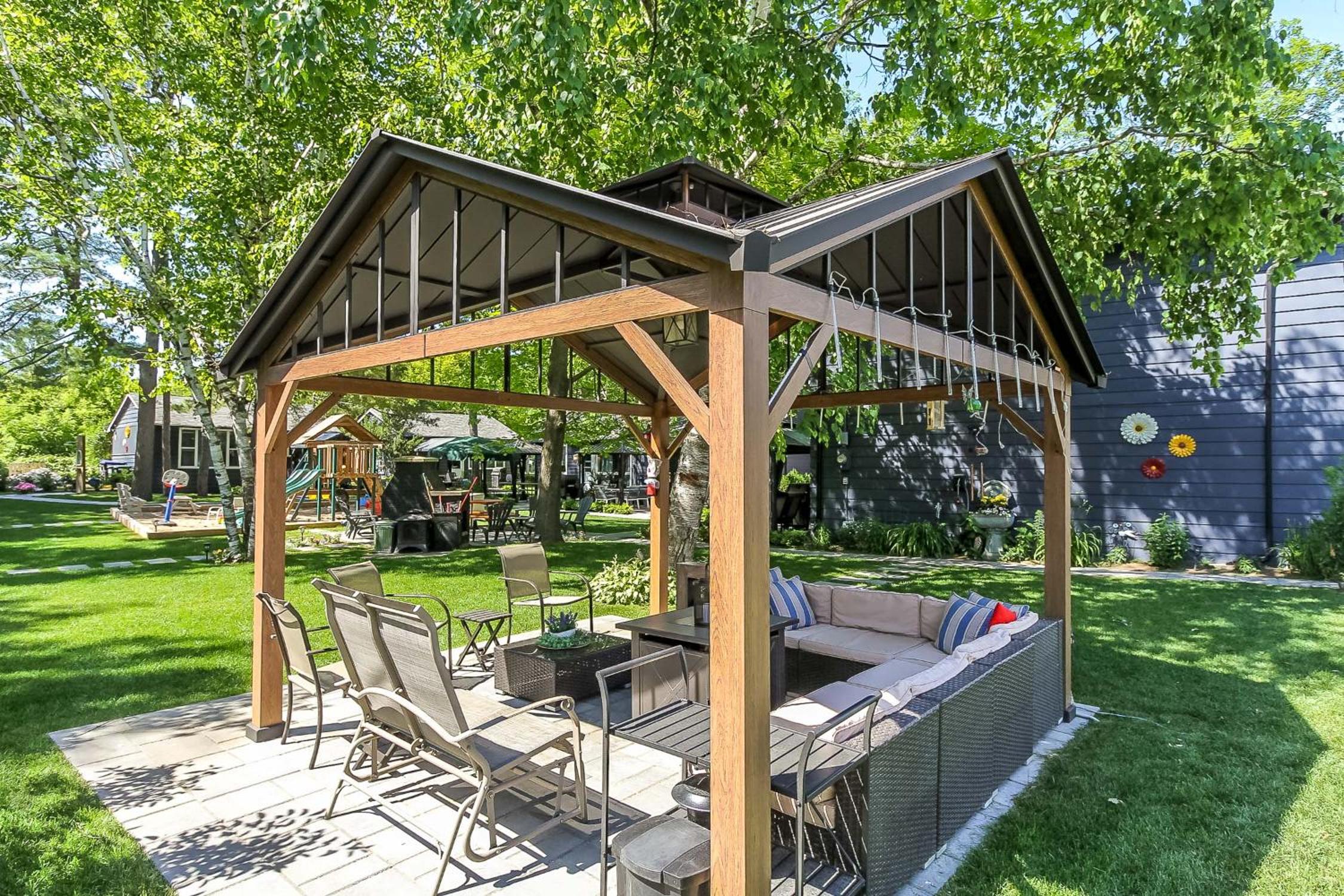 Adrian's Wasaga Rentals