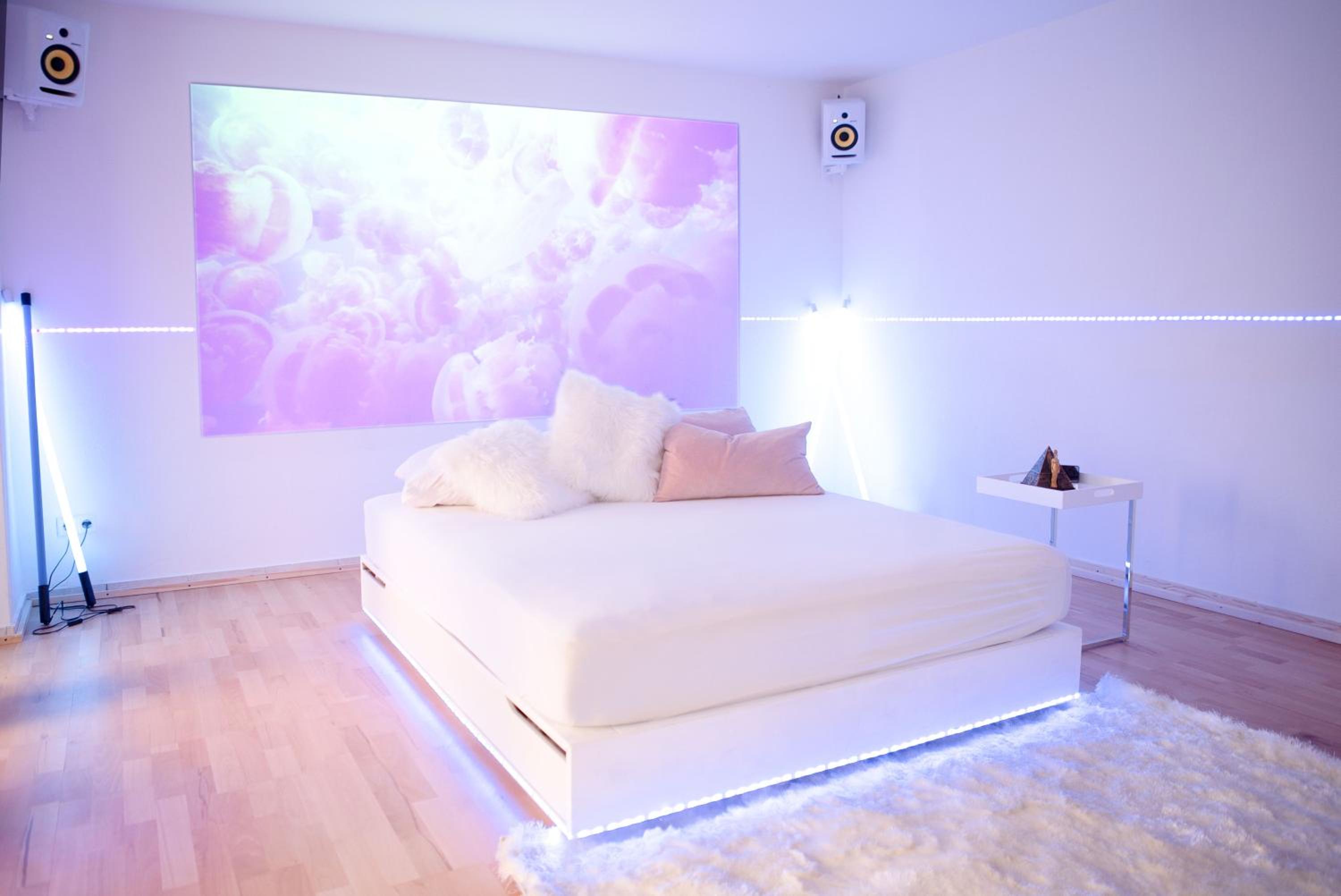 Cosy Apartment at Prenzlauer Berg with Terrace and HeadphoneCinema