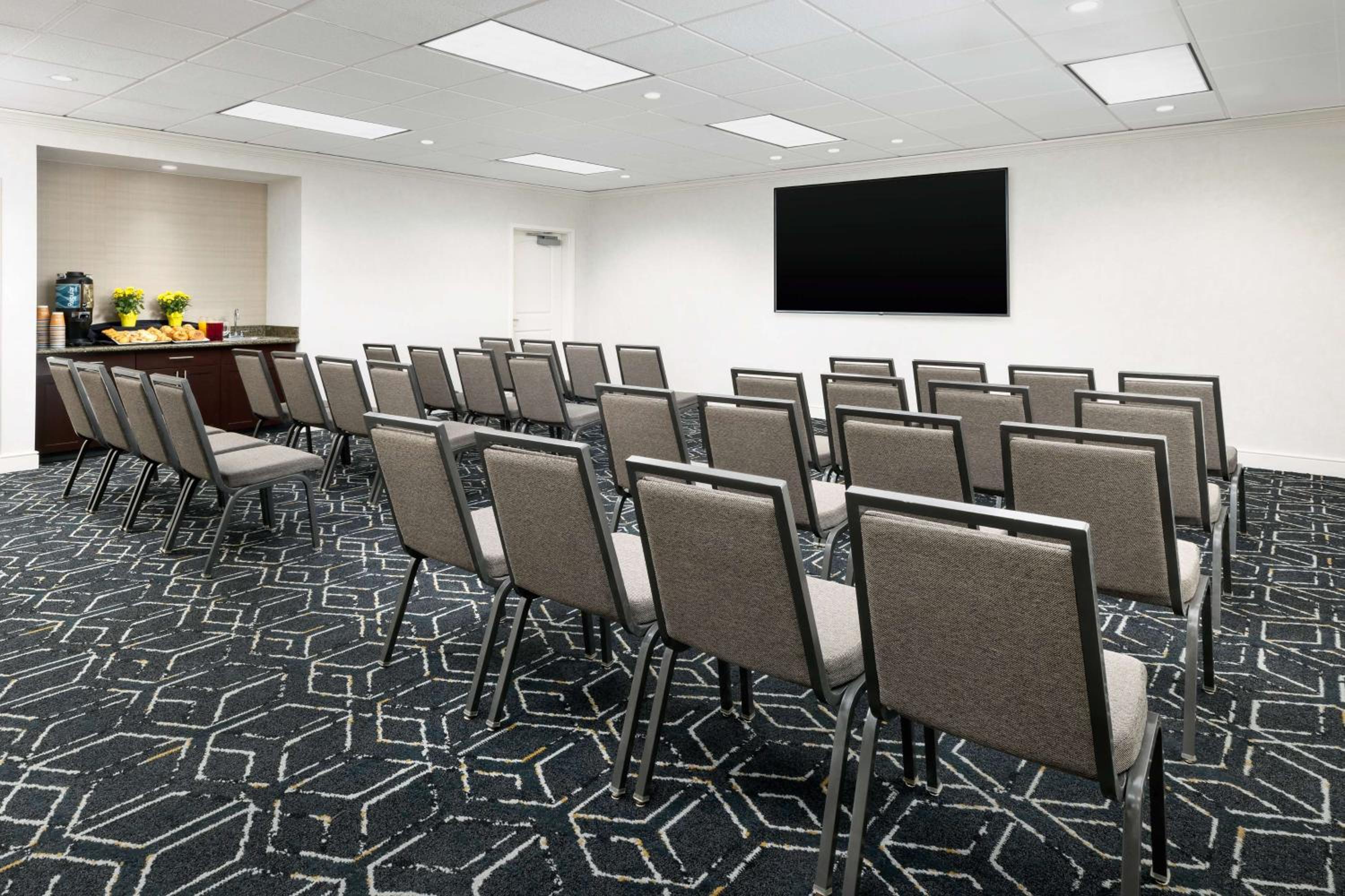 Portsmouth Vacations - Homewood Suites by Hilton Portsmouth - Property Image 4