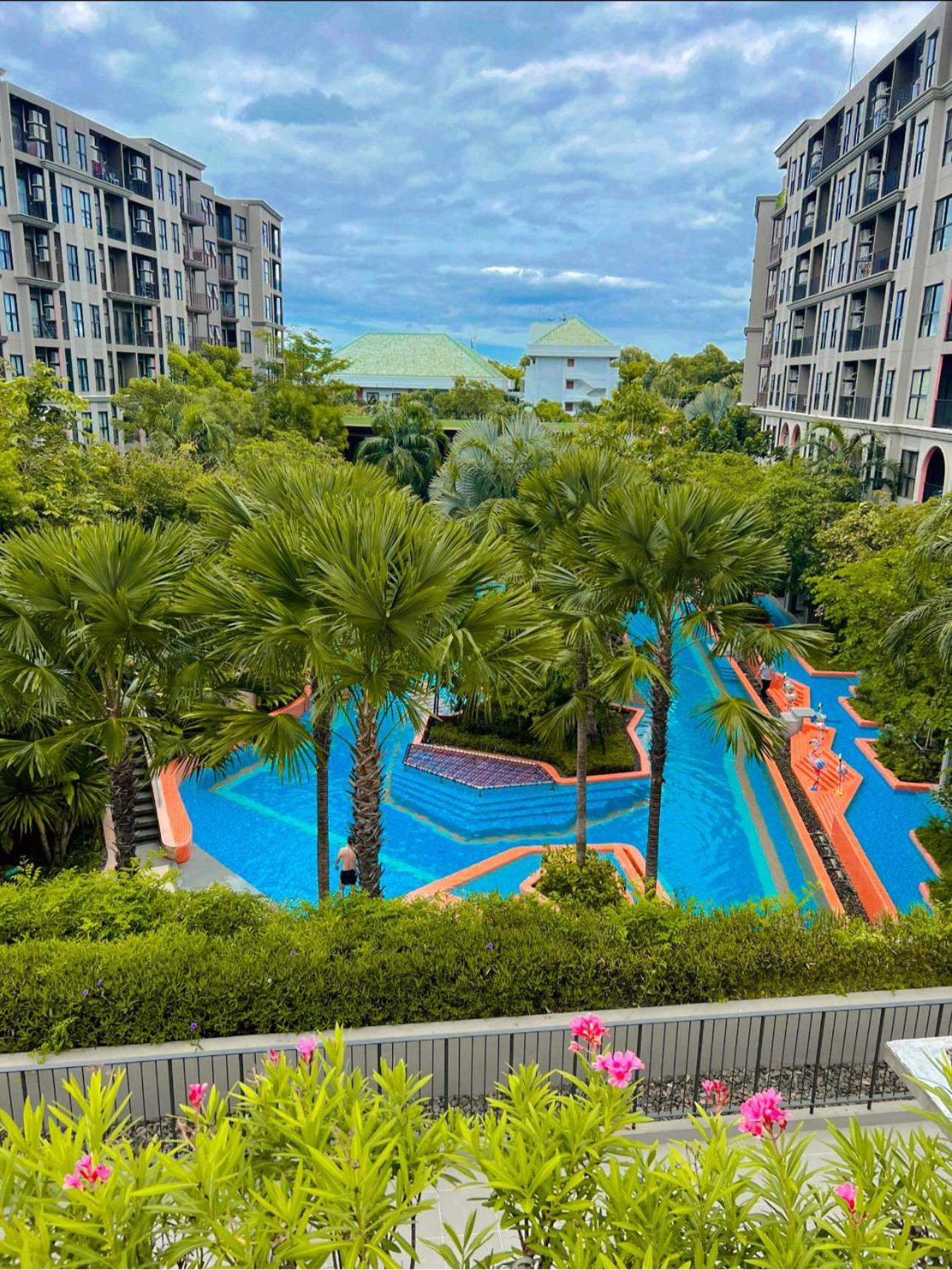 Hotel La Habana Huahin by Ying - Image 1