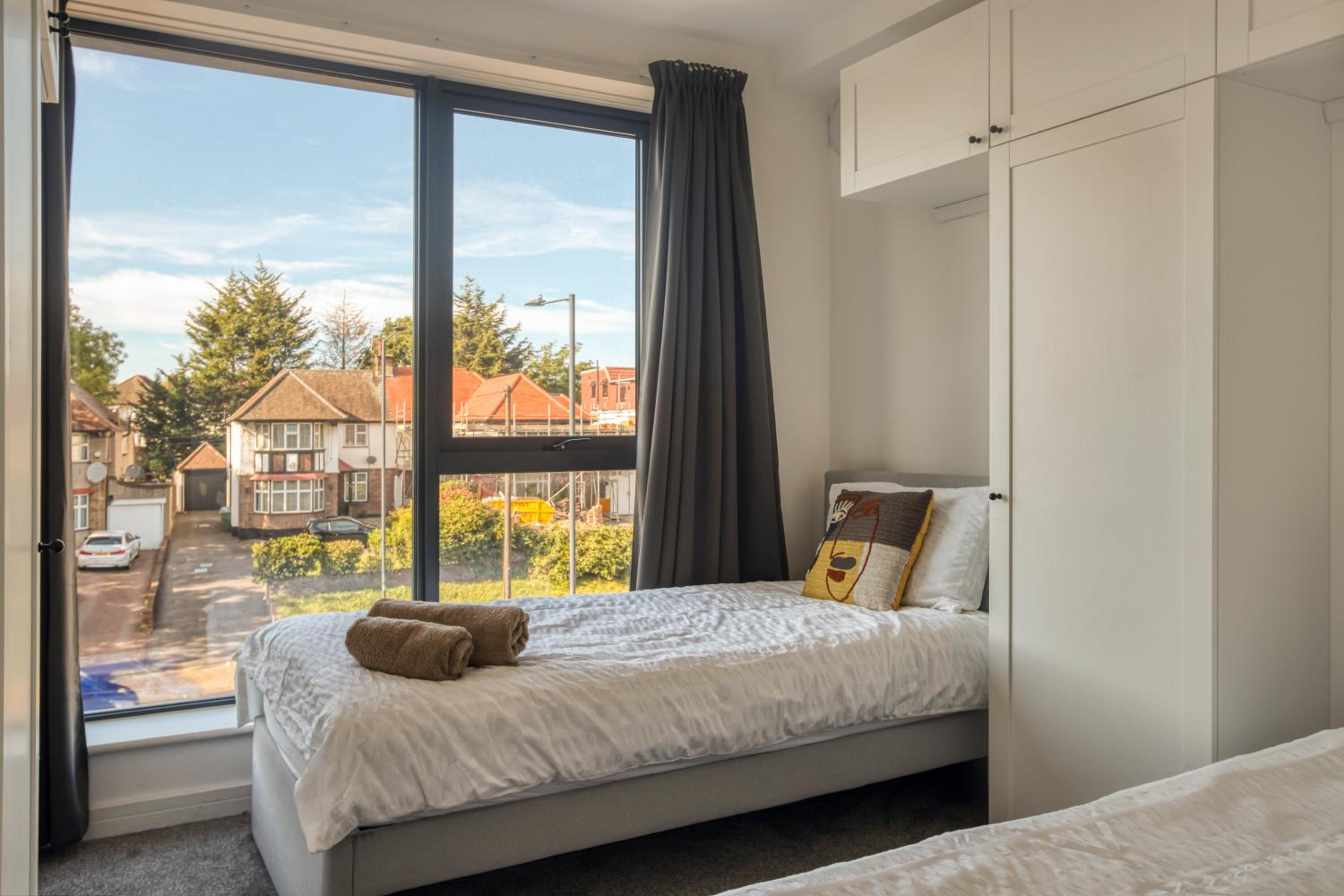 Modern Penthouse in Wembley