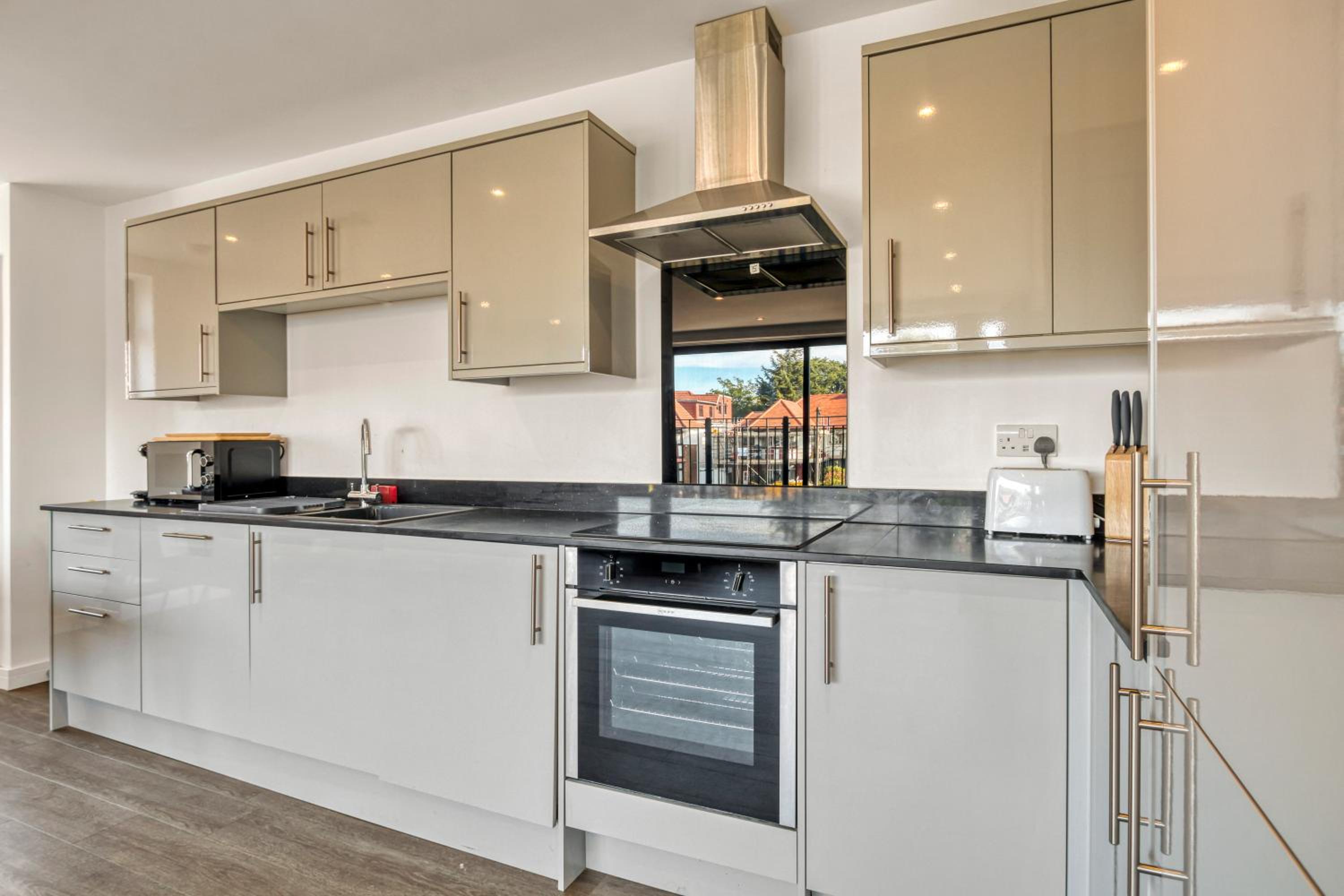Modern Penthouse in Wembley