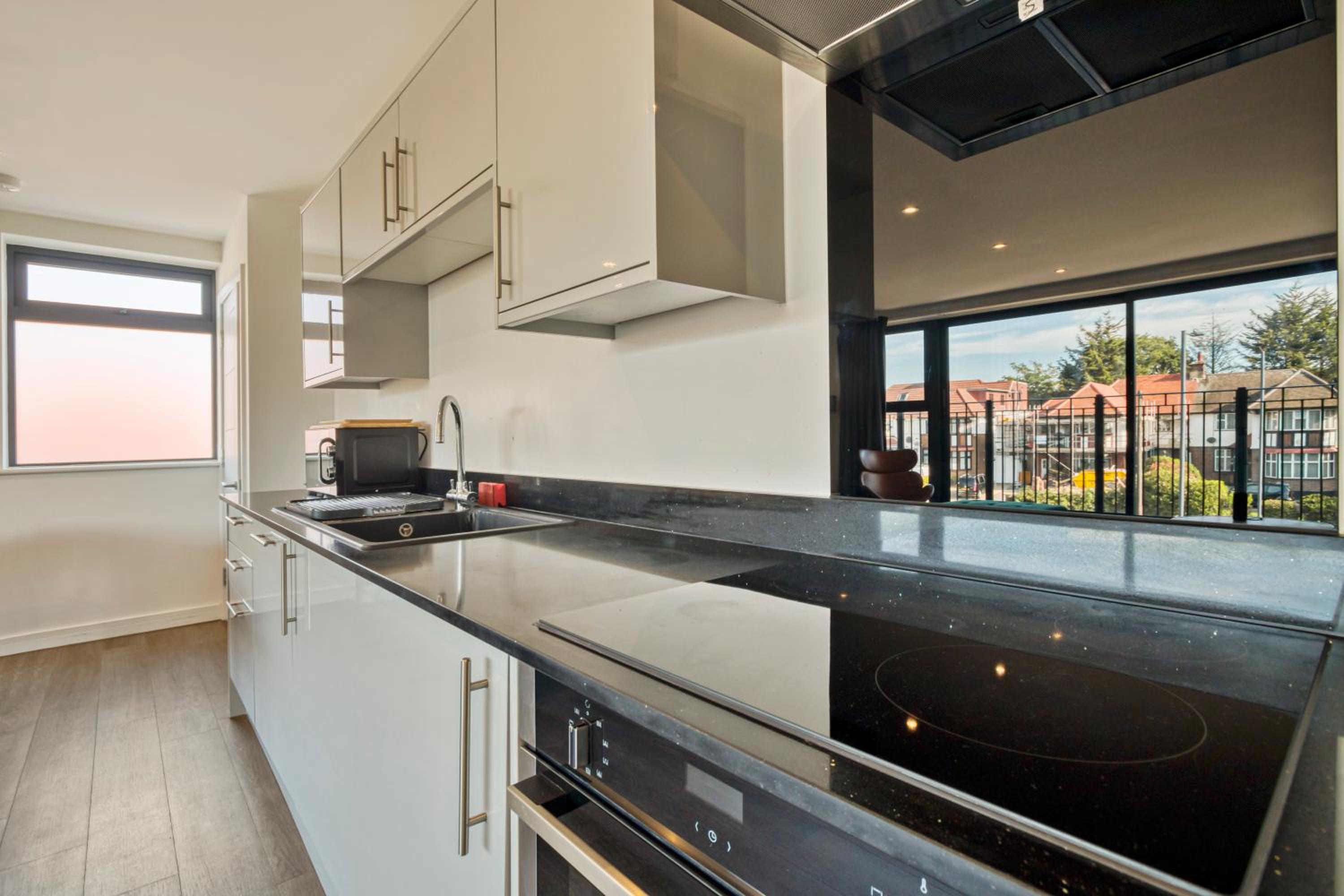 Modern Penthouse in Wembley