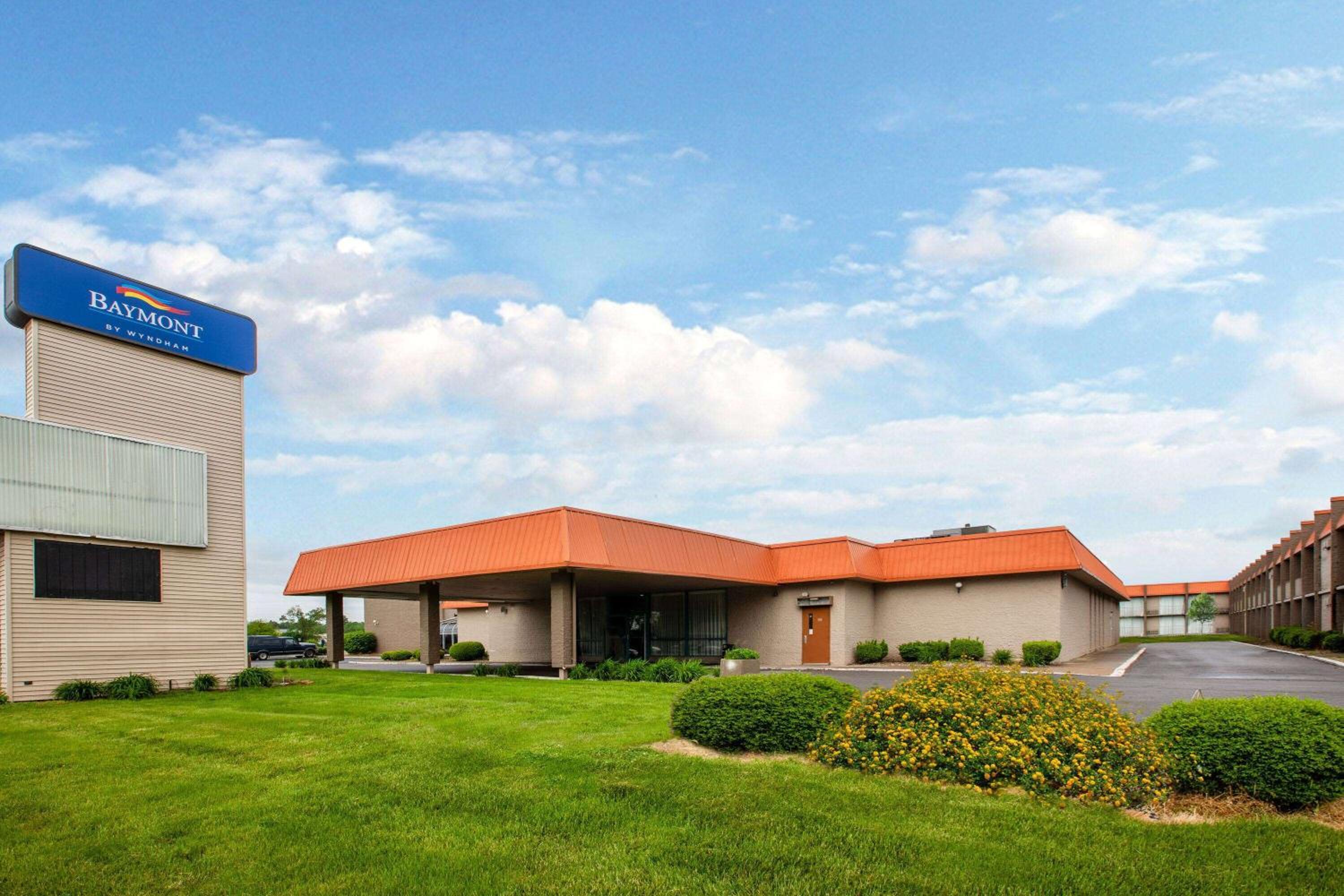 Baymont by Wyndham Northwood view 2