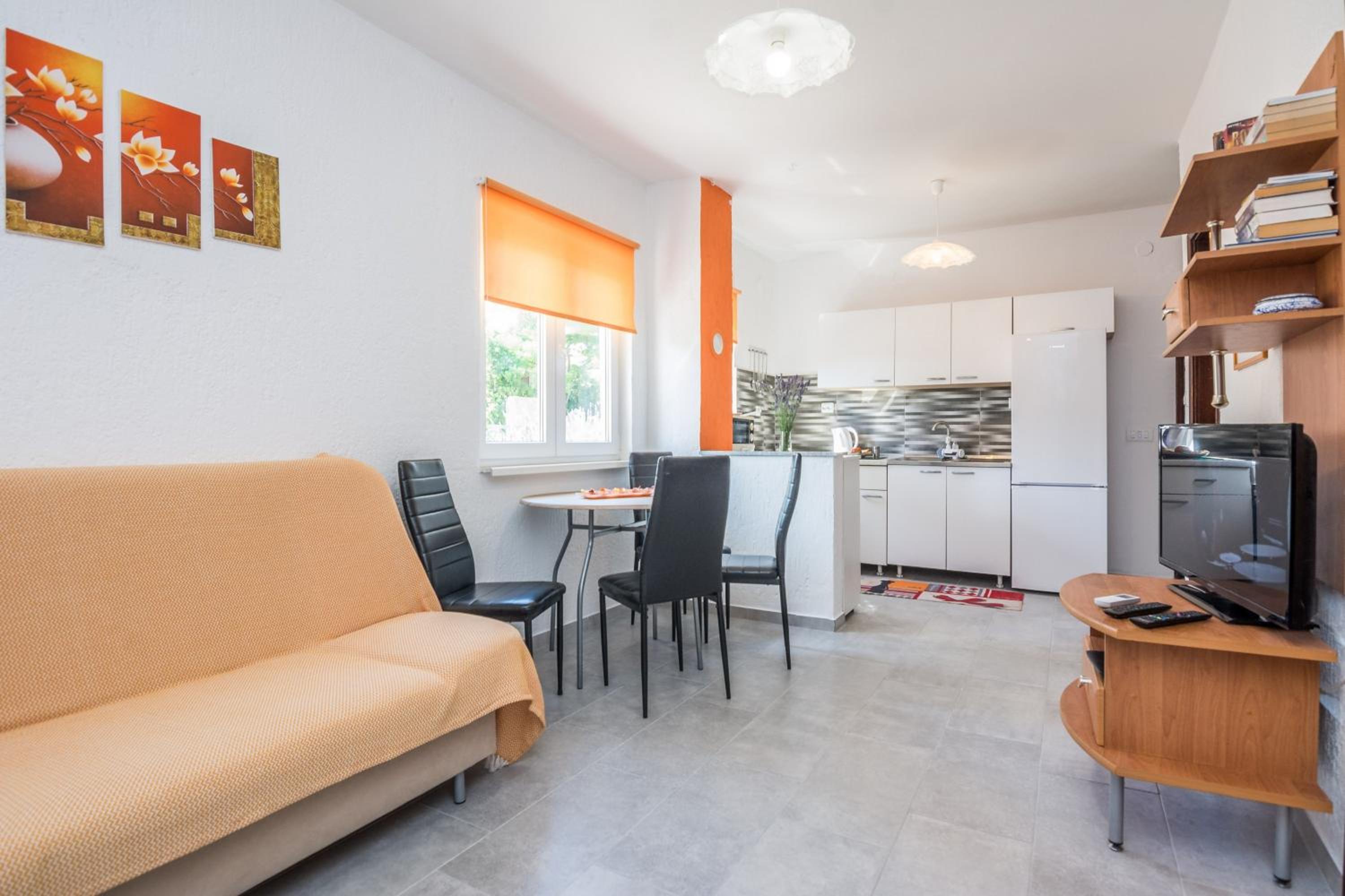 Apartment Emina