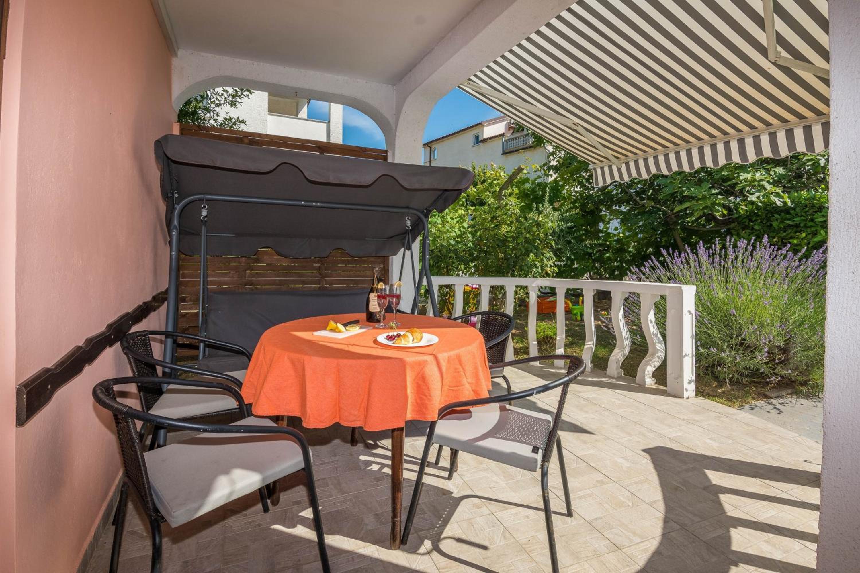 Apartment Emina