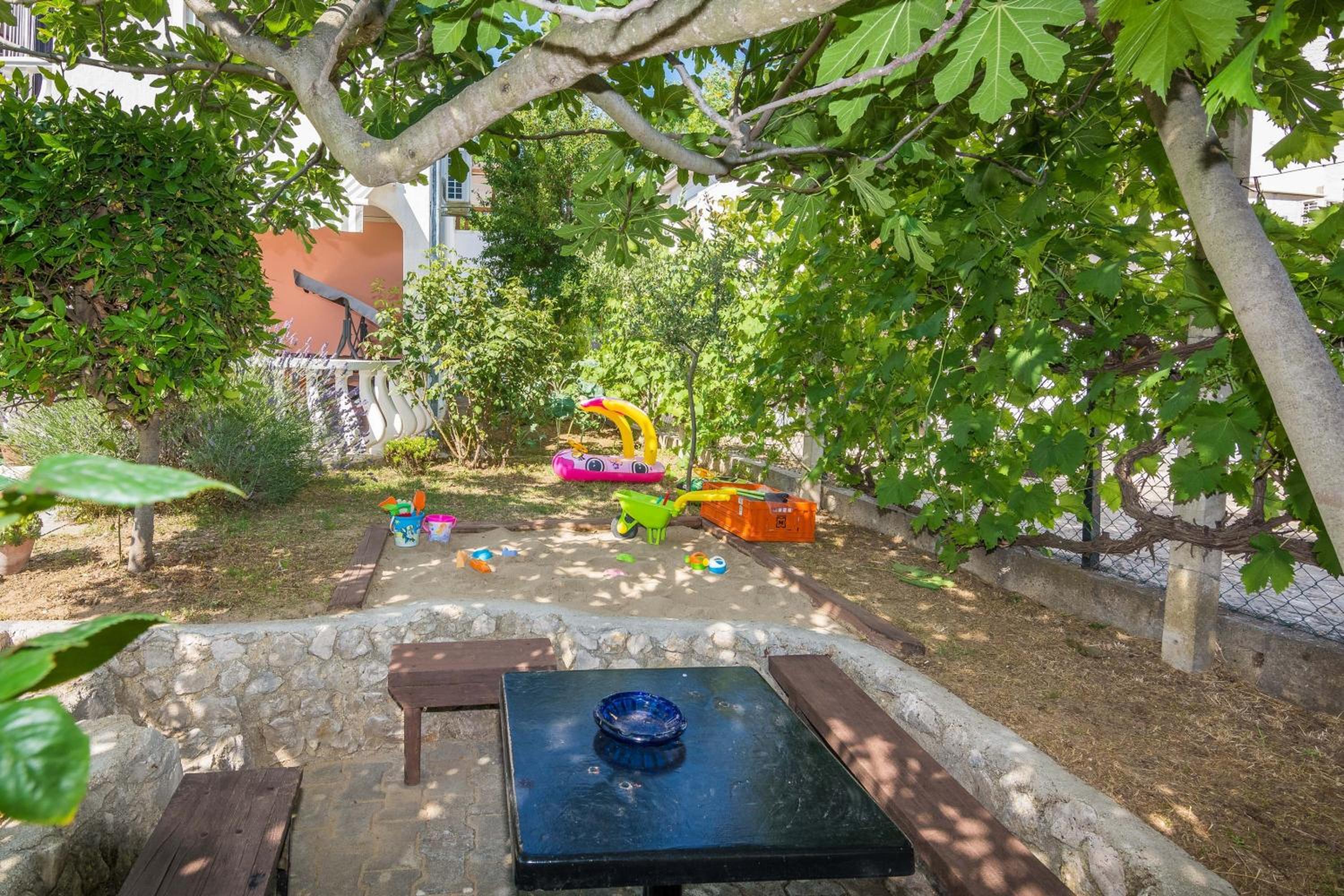 Apartment Emina