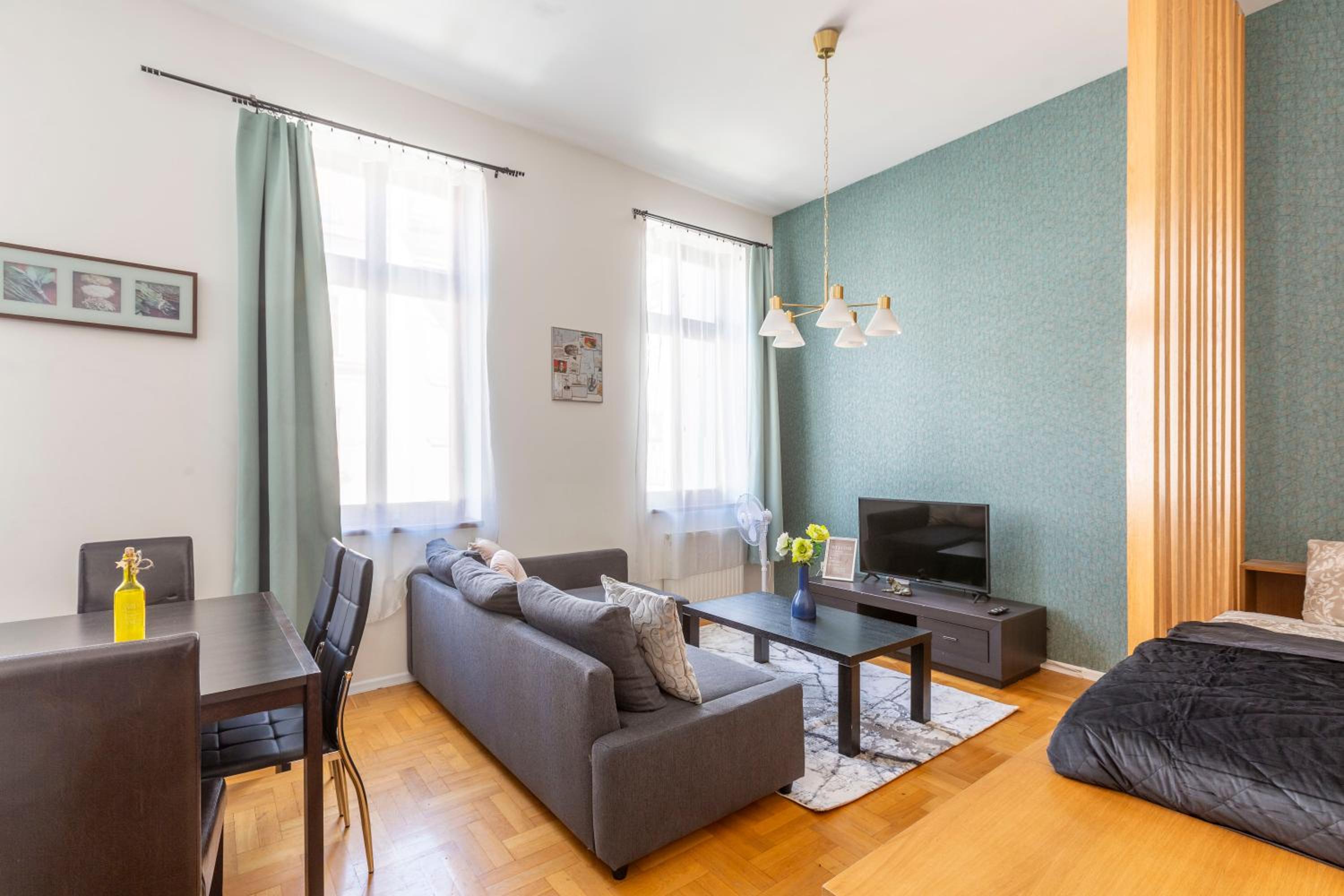 Central Gozsdu Aparment by Quentin Homes - main view