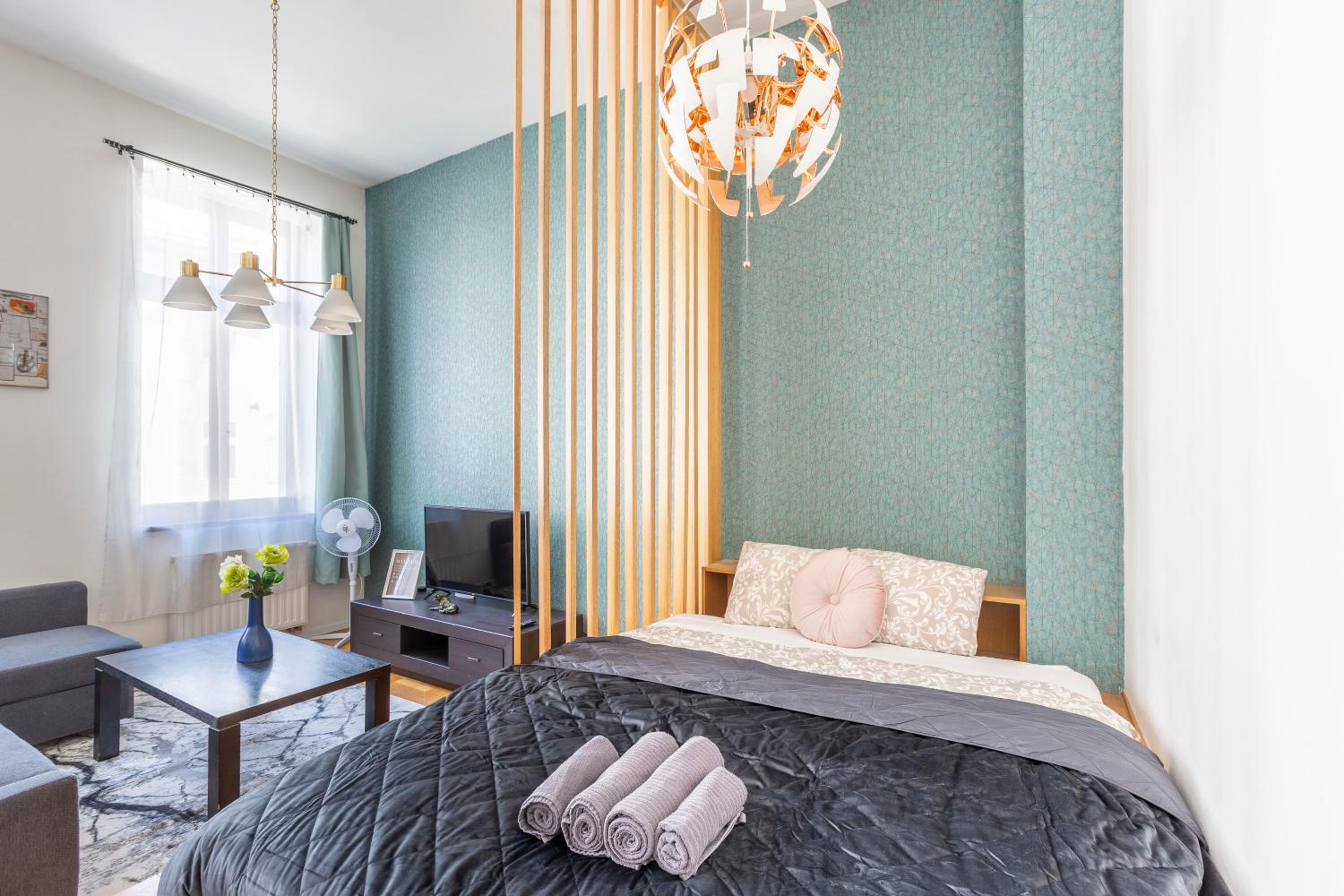 Central Gozsdu Aparment by Quentin Homes view 2
