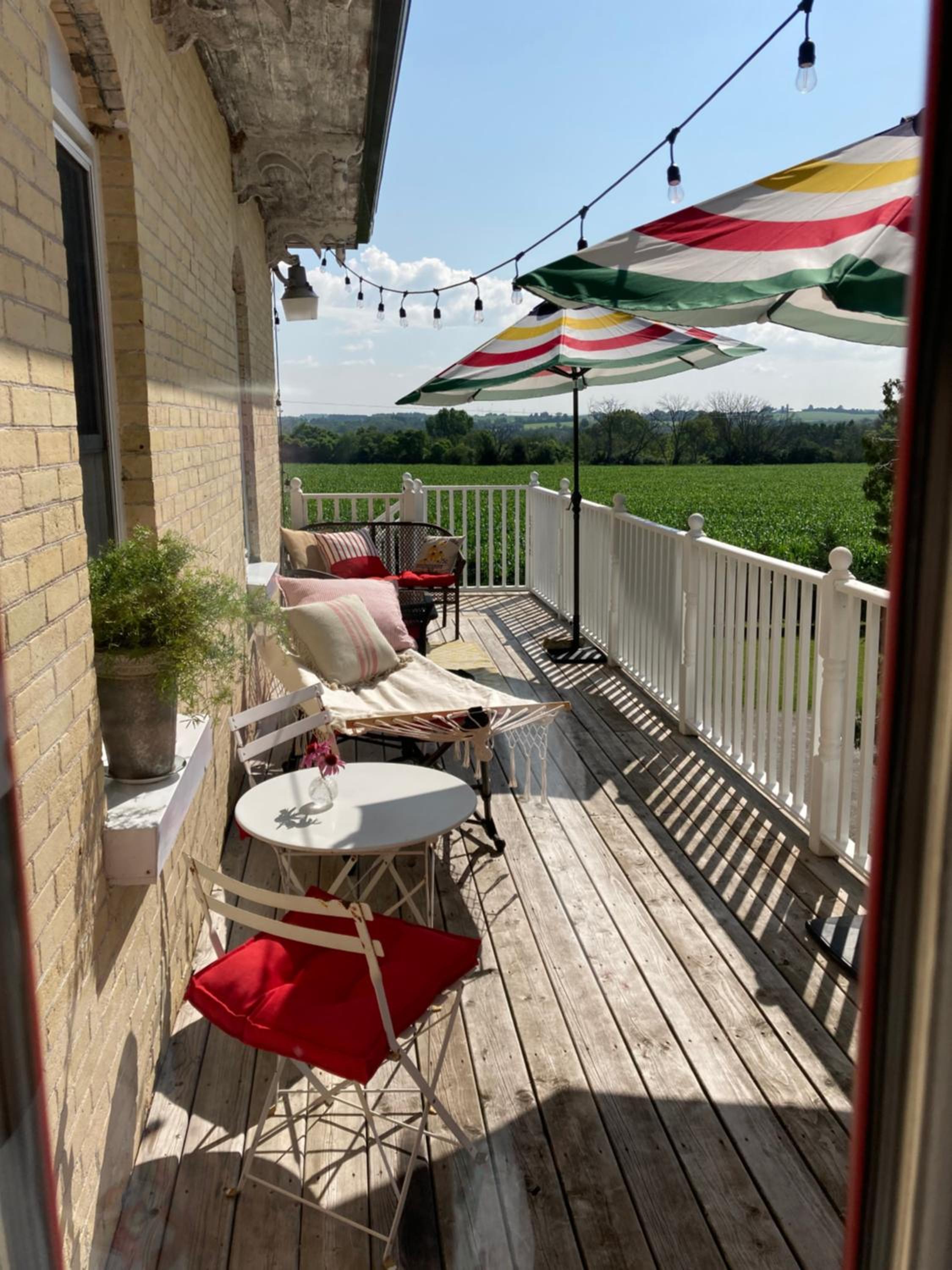 Antiquity Rose Retreat-2nd Floor Spacious and Private Apartment