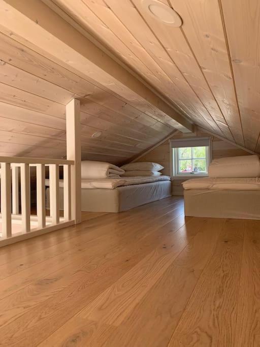 Lyxiga stugor med sjöutsikt view 5