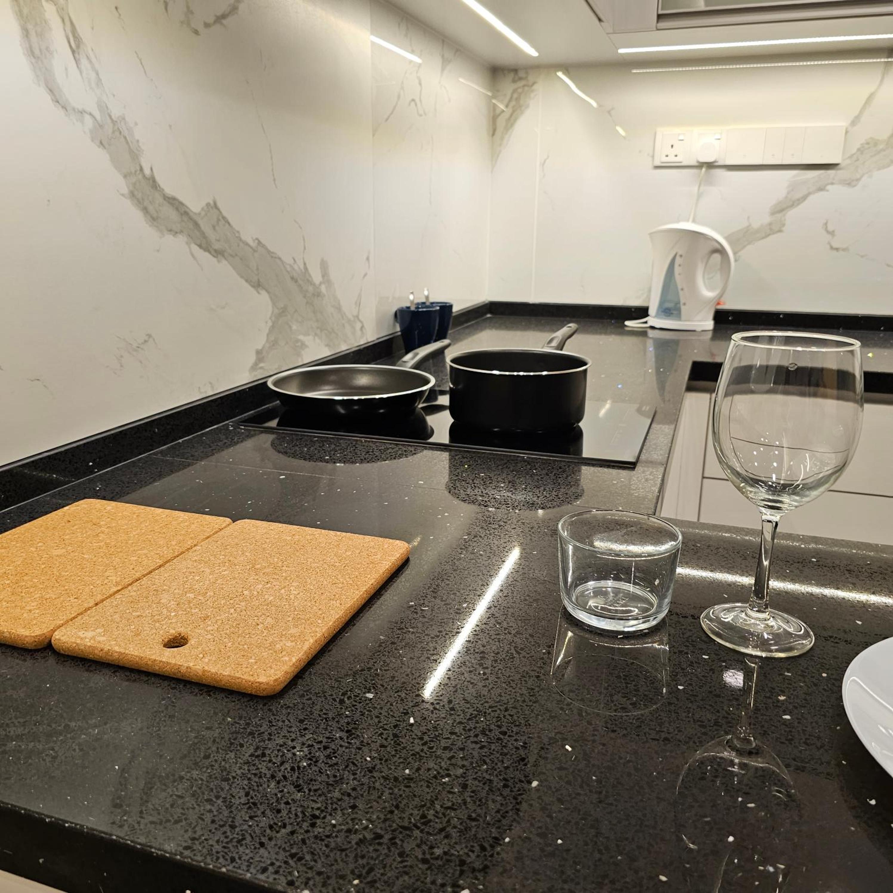 Societe Suites By iHost Global