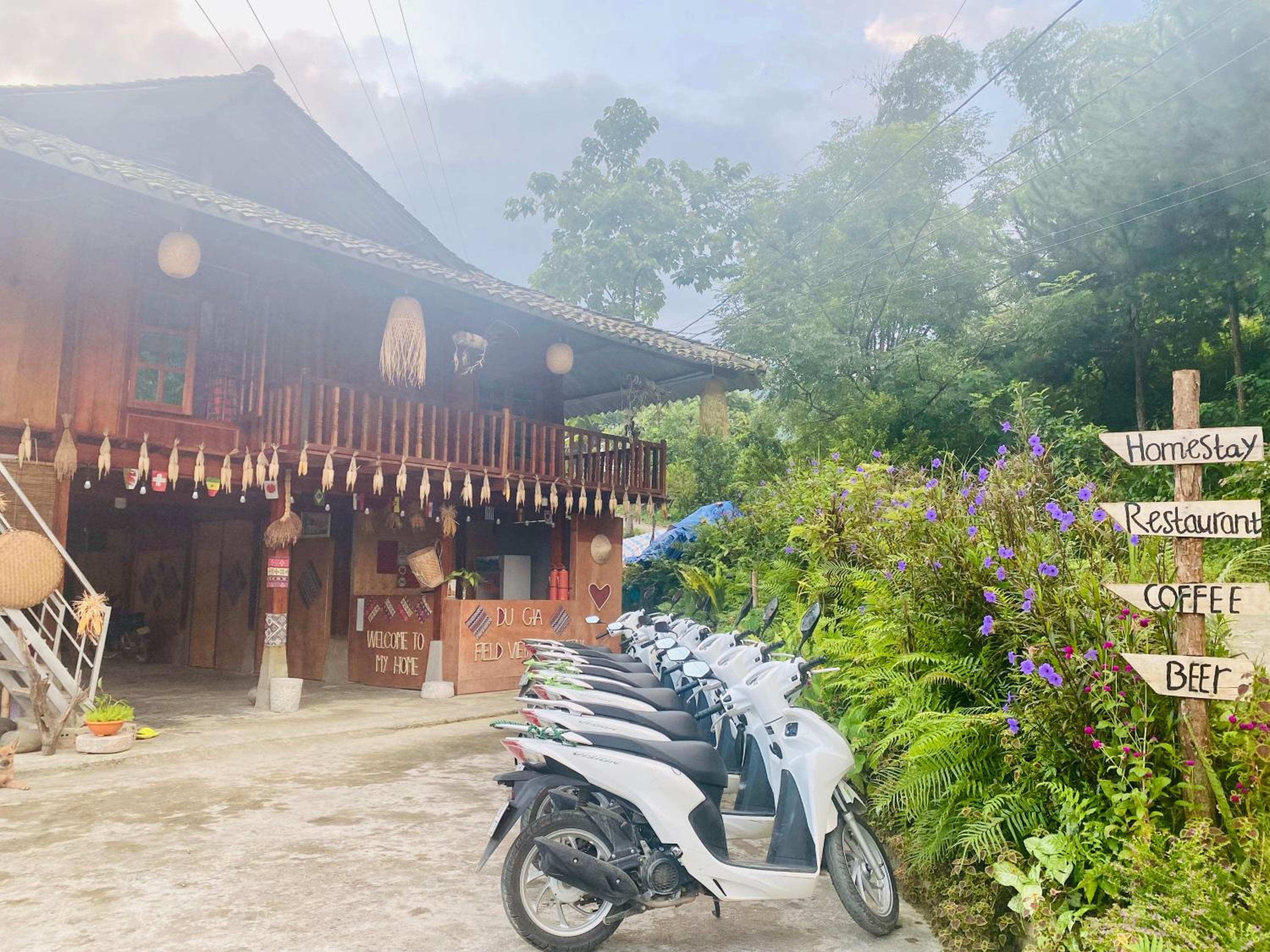 Du Gia Field View Homestay