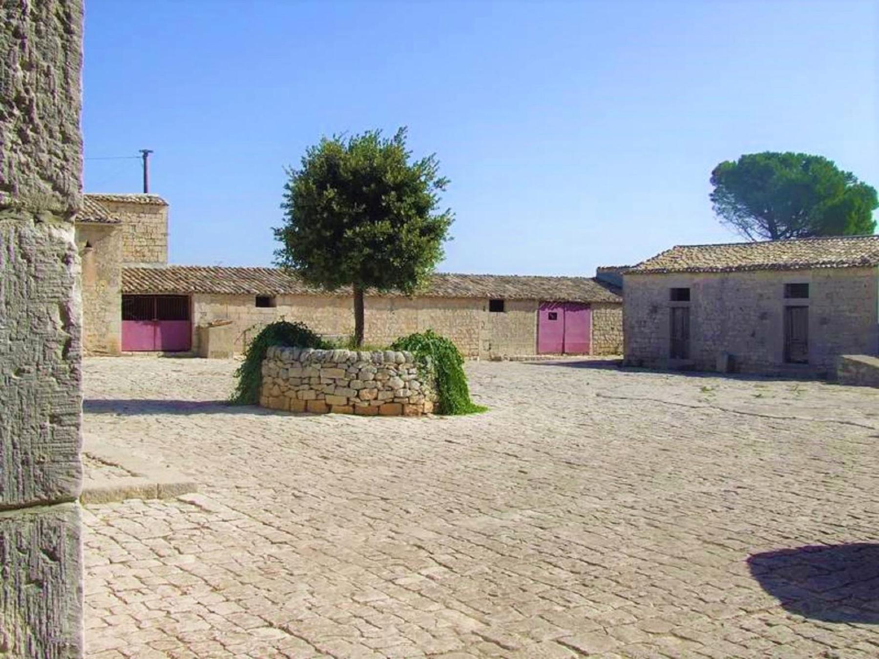 Villa Gorgodaino