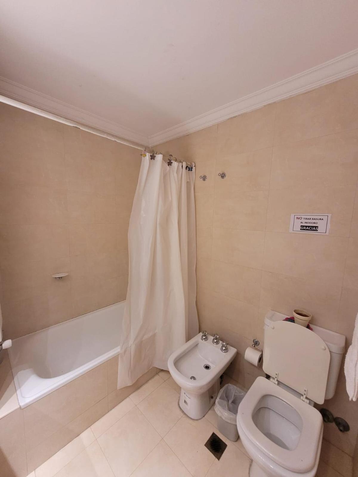 Departamento zona balcarce, amplio, 2 hab, 2 baños y cochera