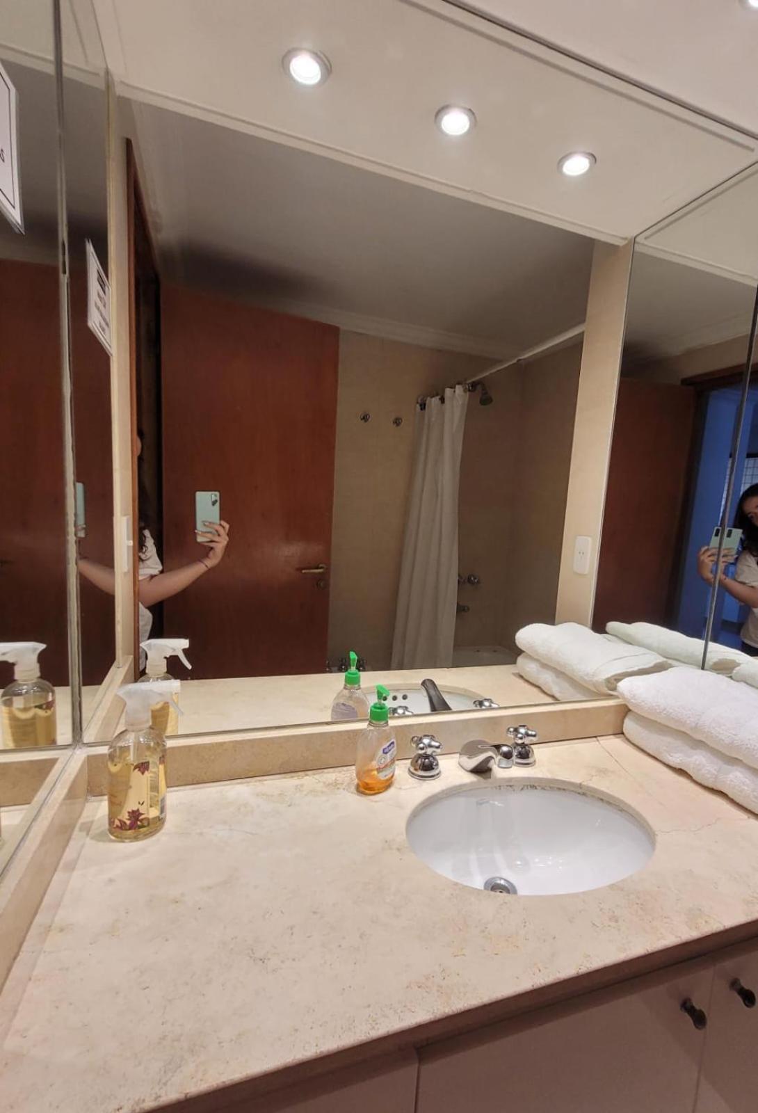Departamento zona balcarce, amplio, 2 hab, 2 baños y cochera