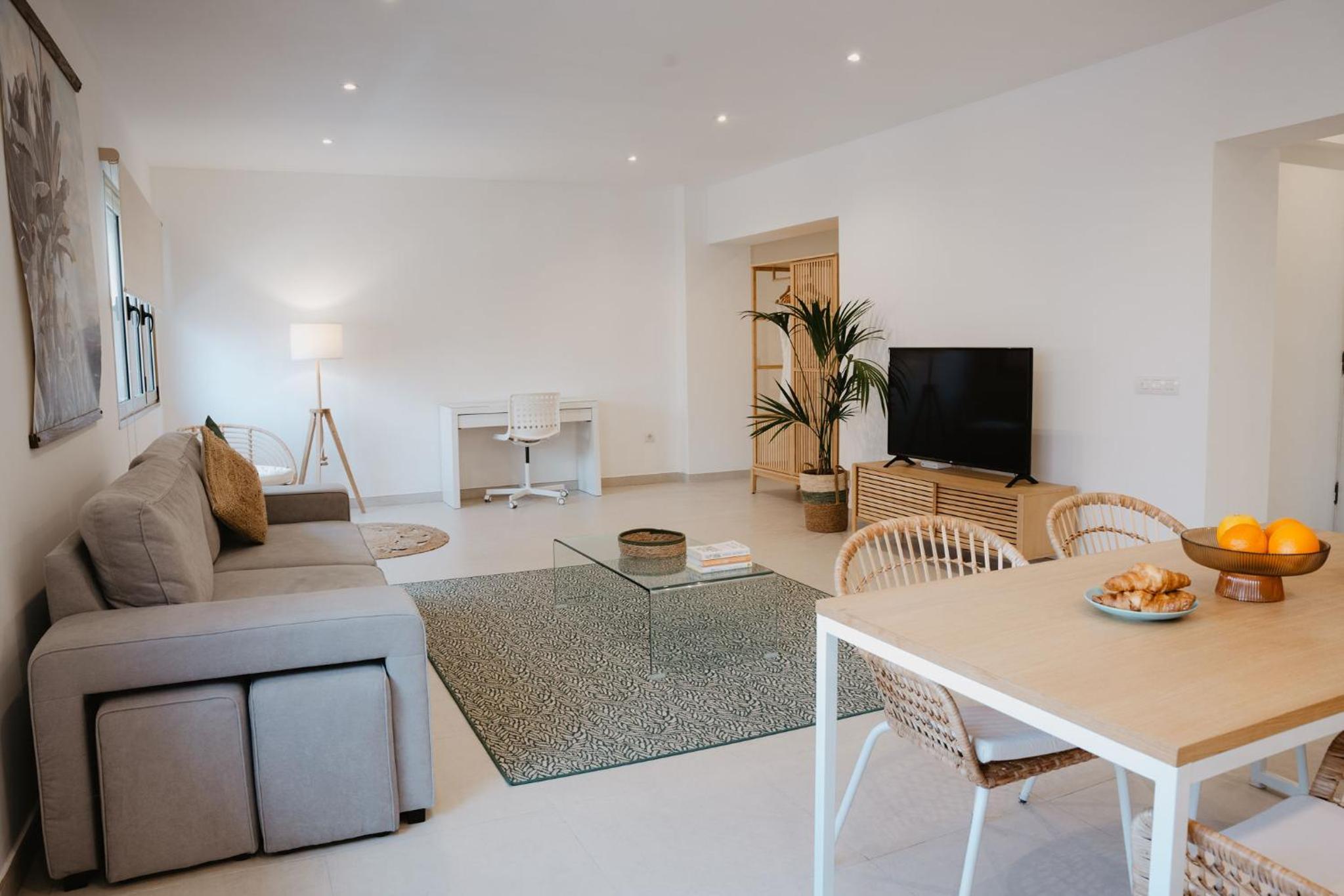 Las Canteras Beach Suites