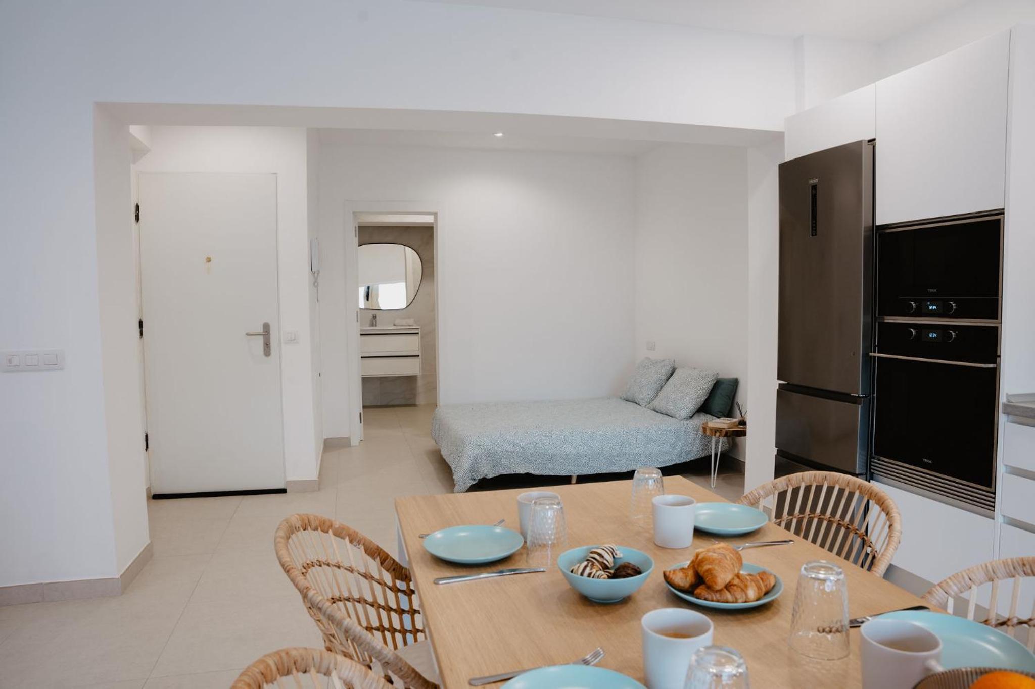 Las Canteras Beach Suites