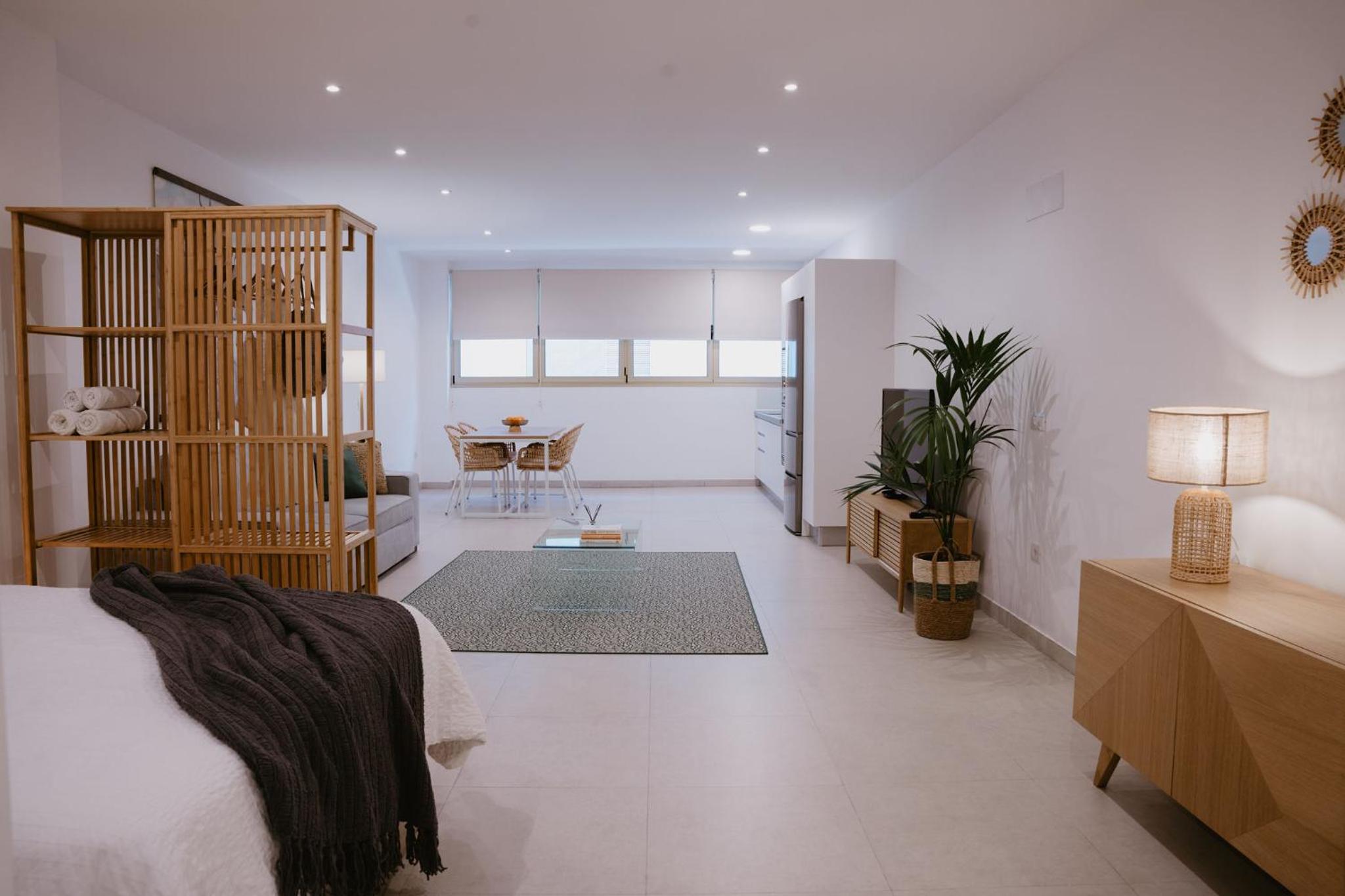 Las Canteras Beach Suites