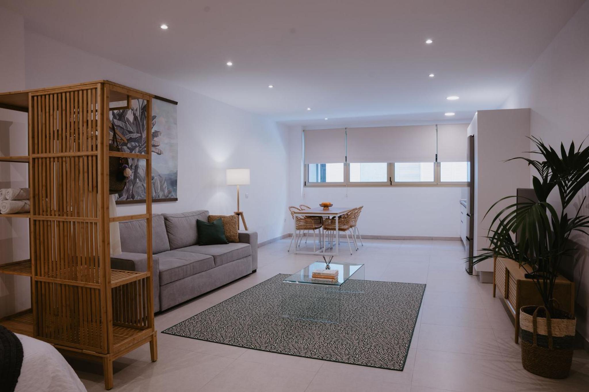 Las Canteras Beach Suites