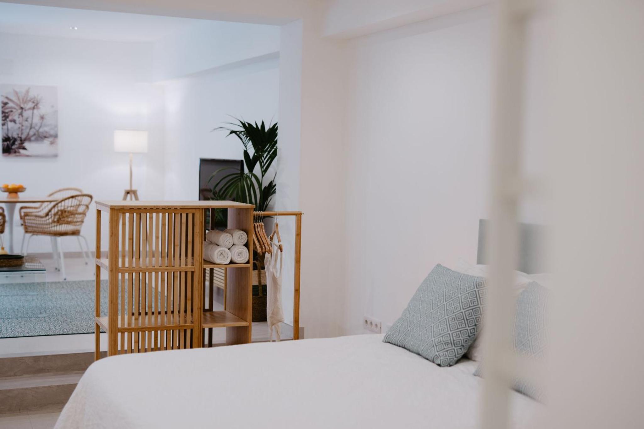 Las Canteras Beach Suites