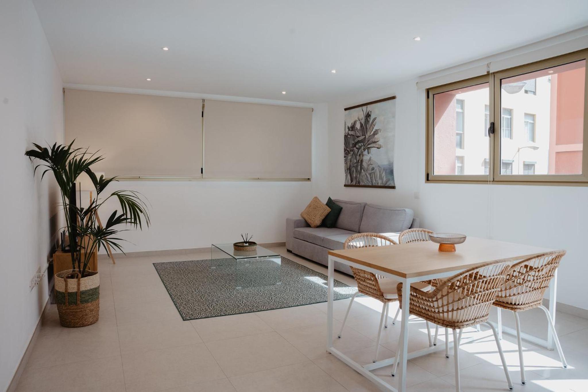 Las Canteras Beach Suites