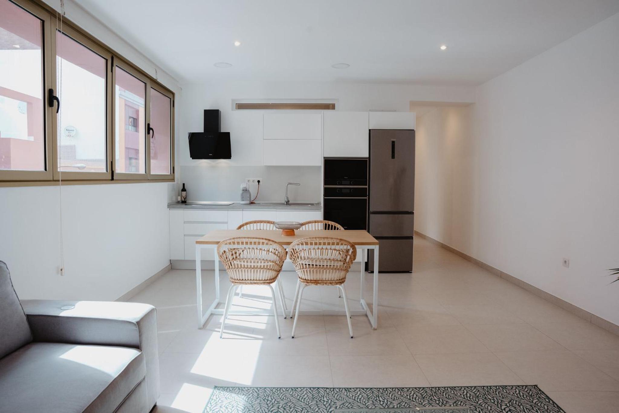 Las Canteras Beach Suites