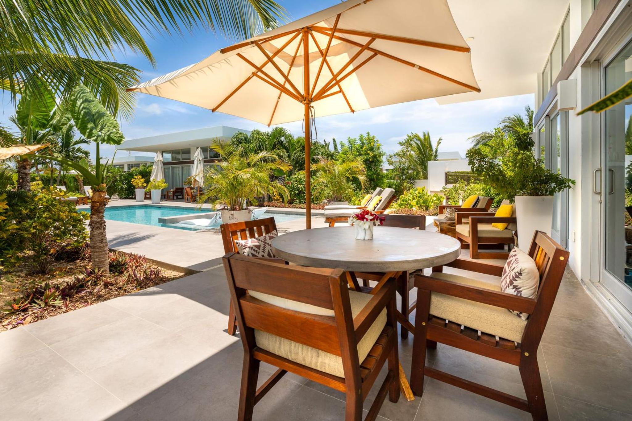 White Villas - Romantic Getaway - Oceanside Large Modern Studio with Pool, 500ft from Long Bay Beach view 2