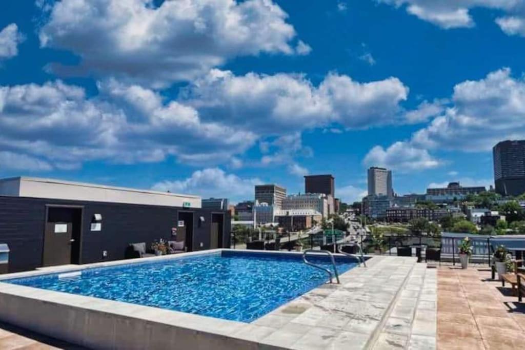 Panorama Penthouse- piscine, gym et vue sur Québec