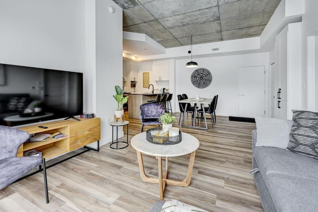 Panorama Penthouse- piscine, gym et vue sur Québec