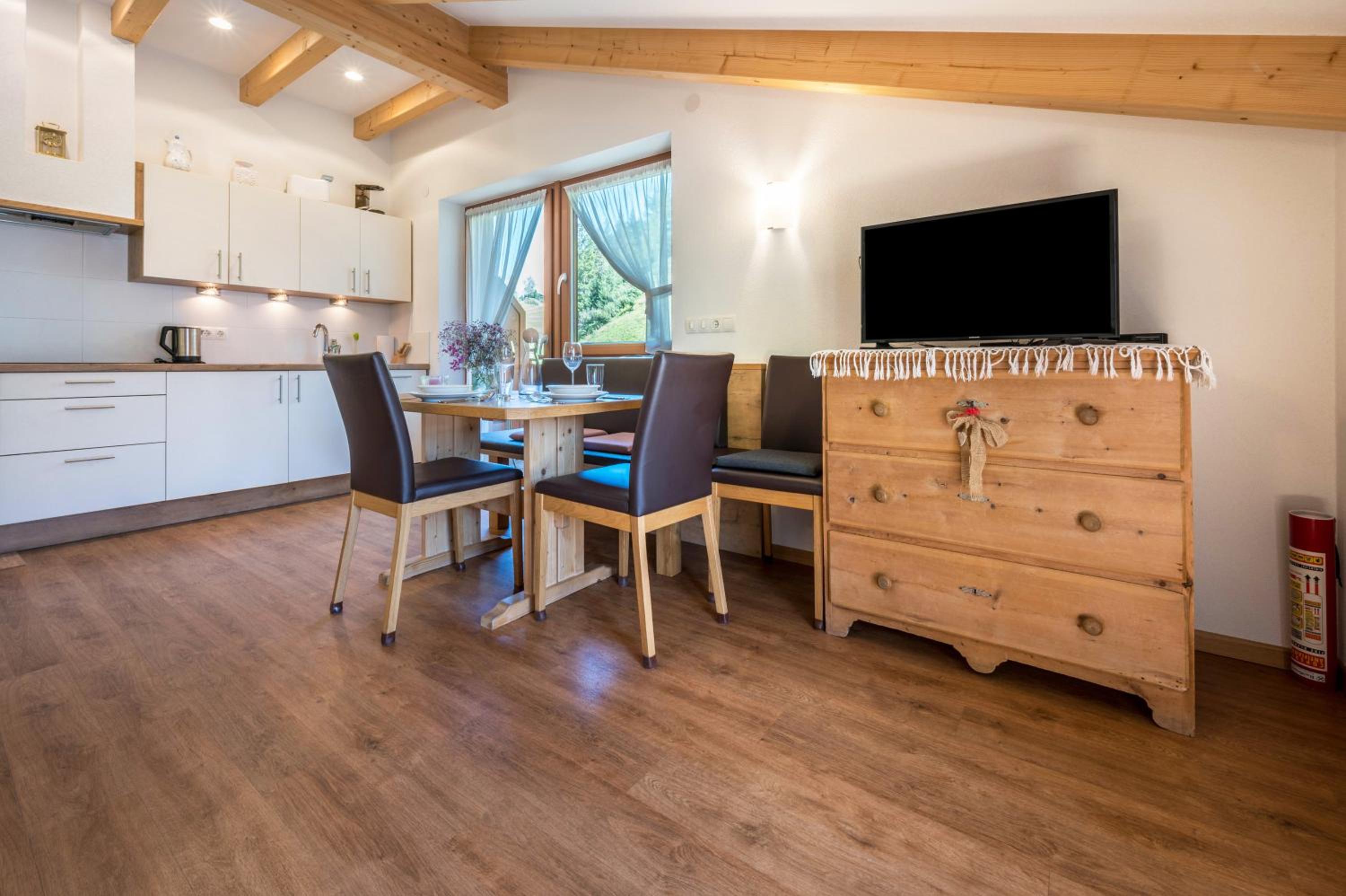 Ferienhaus Nairz Edelweiss view 2