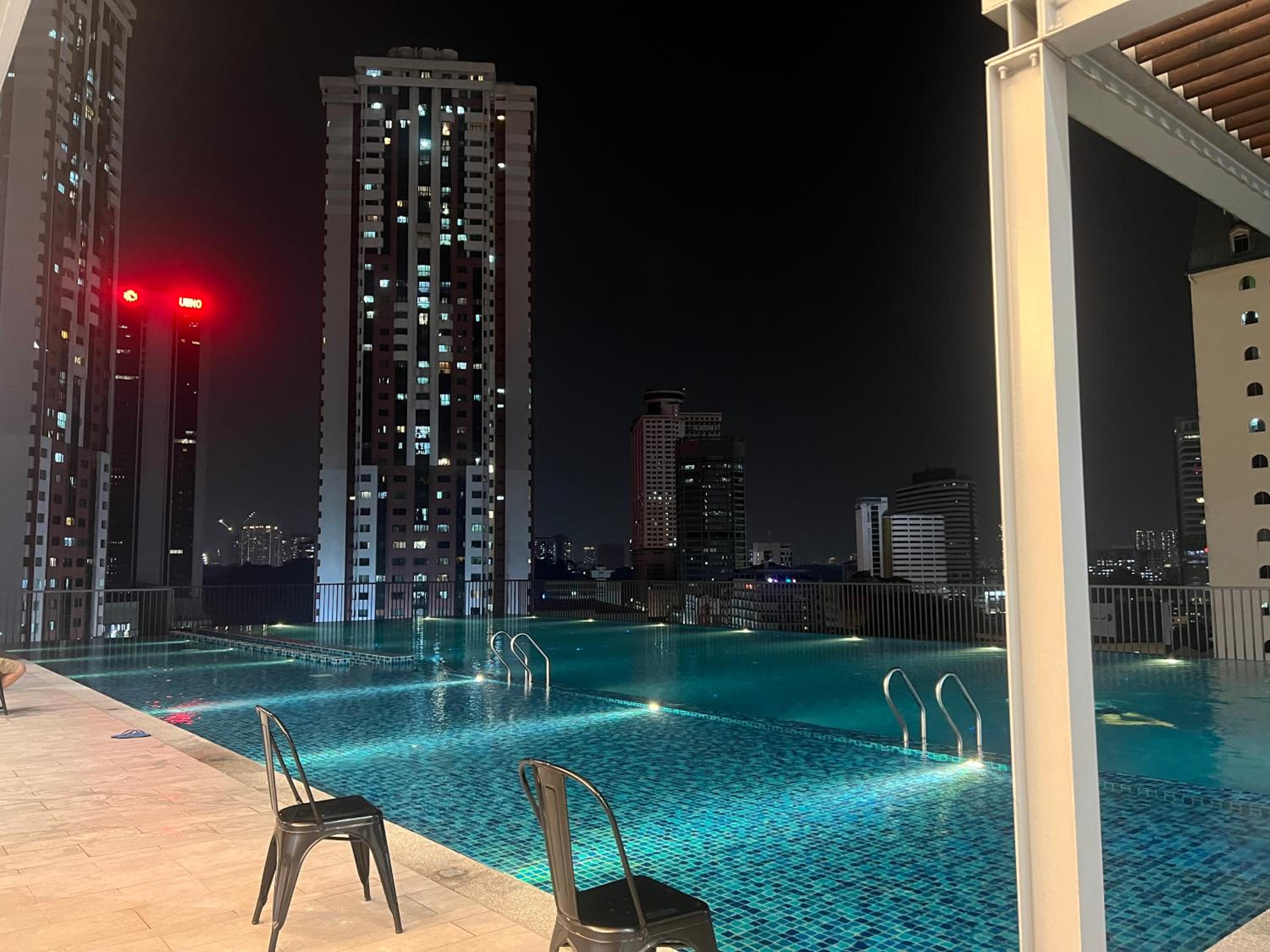 Cozy luxury couple studio apartment chambers kl klcc kl tower view