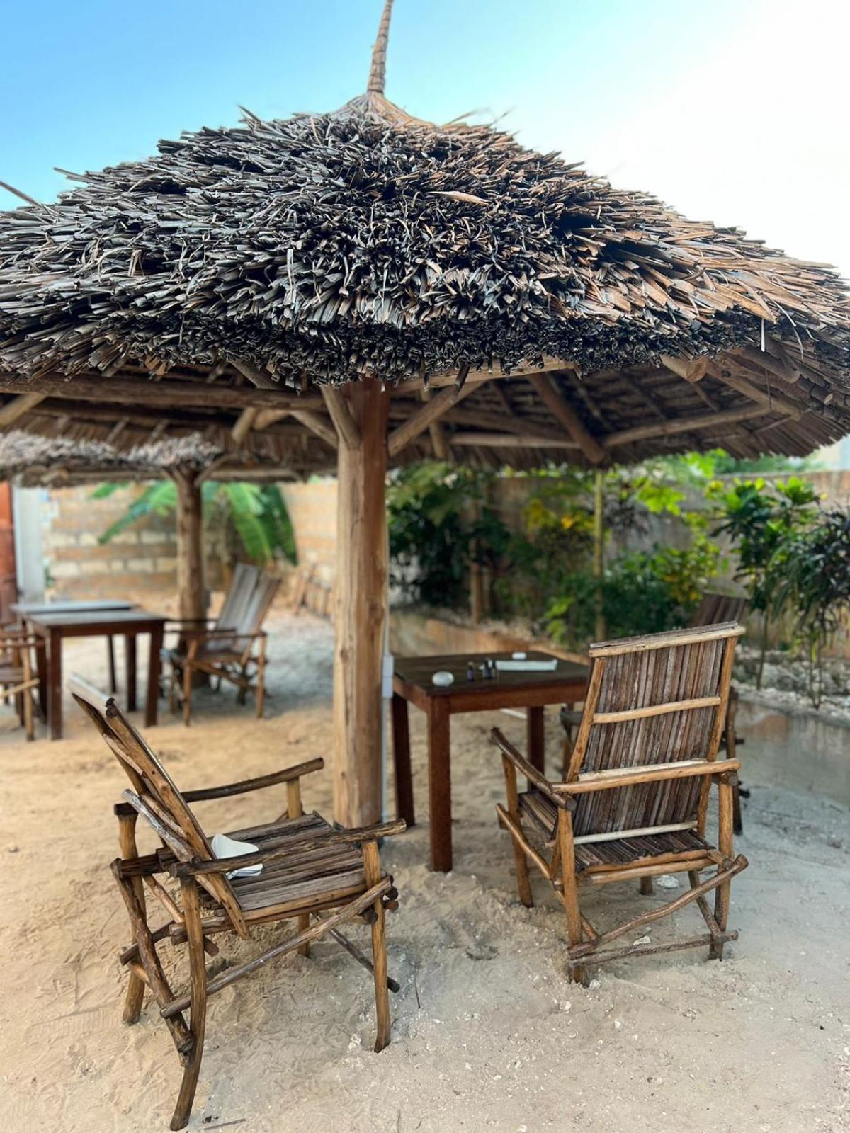 Mbuyuni Lodge Nungwi