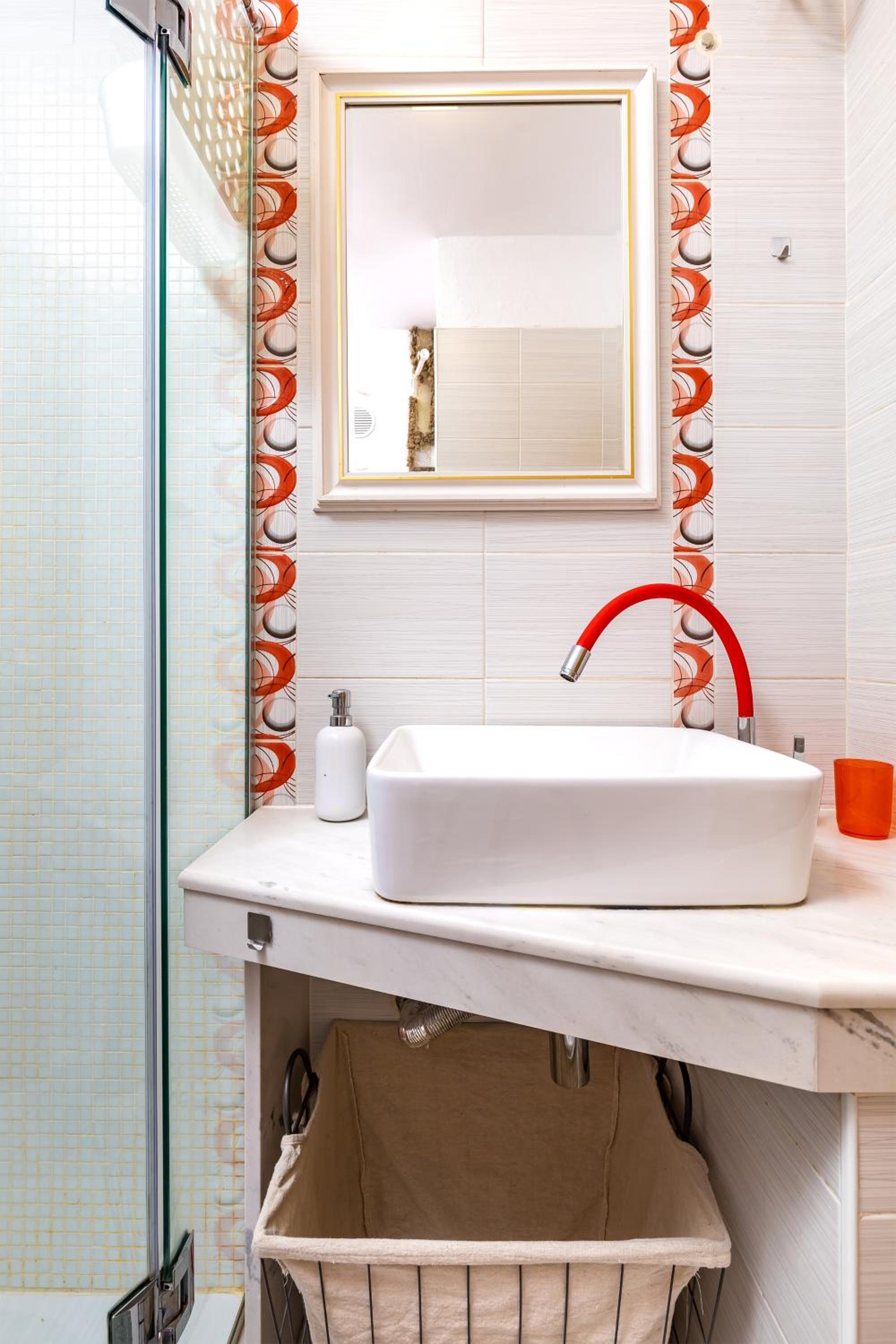 The Plovdiv Pad: Your 1-BD Hideaway in the Center