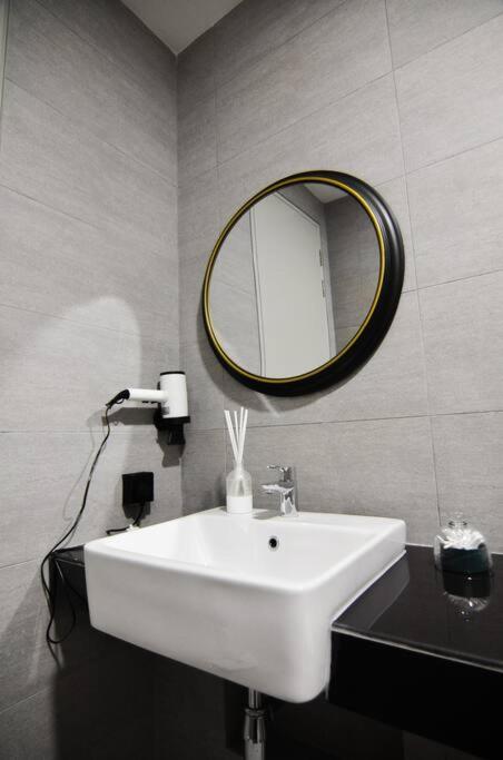 The Play Suite@Pano. MRT. Free Parking. Self C/In