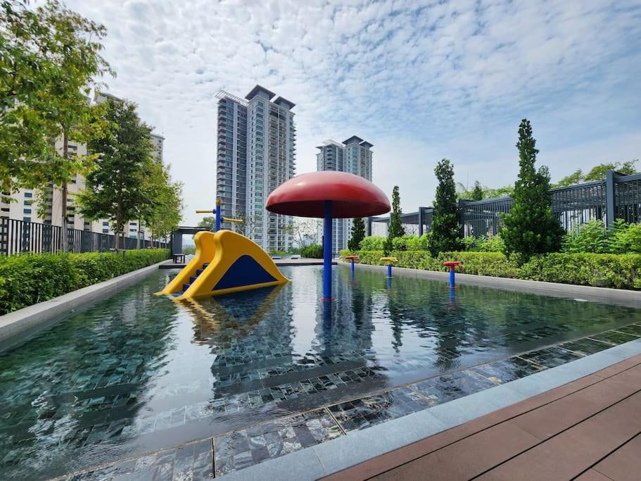 The Play Suite@Pano. MRT. Free Parking. Self C/In