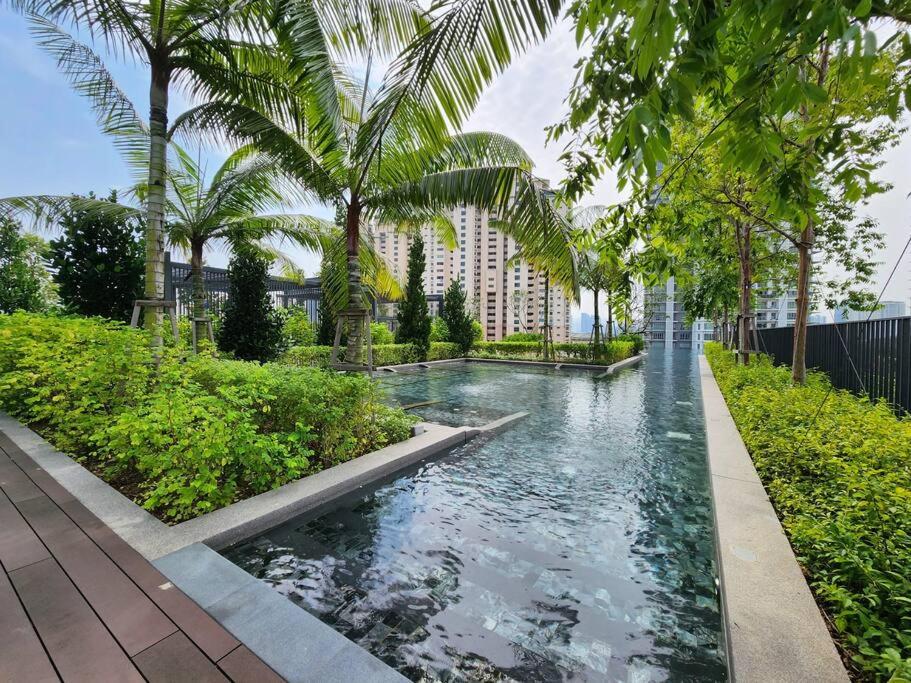 The Play Suite@Pano. MRT. Free Parking. Self C/In