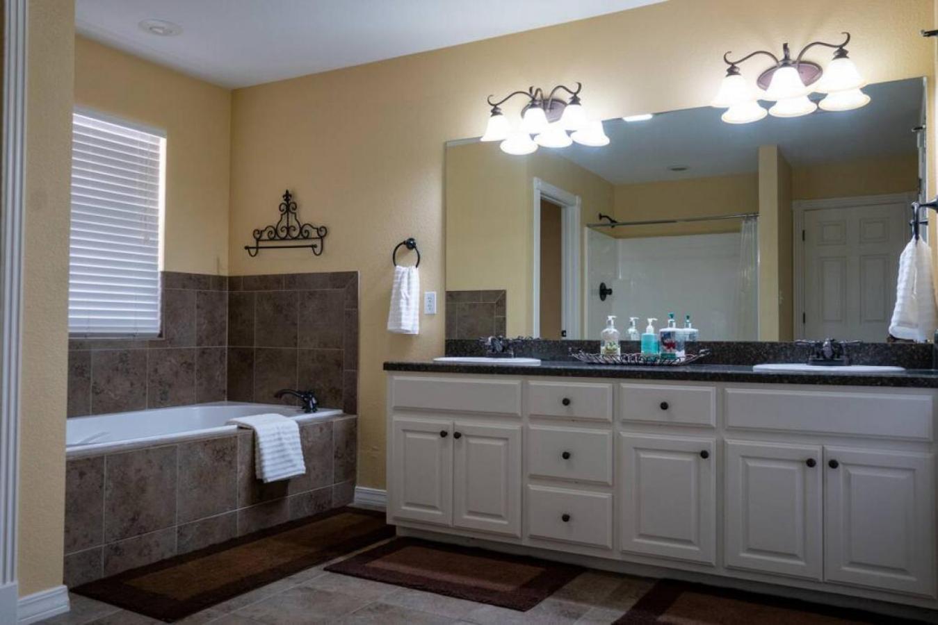 Russellville Vacations - Timothys Timber Haven - Property Image 39