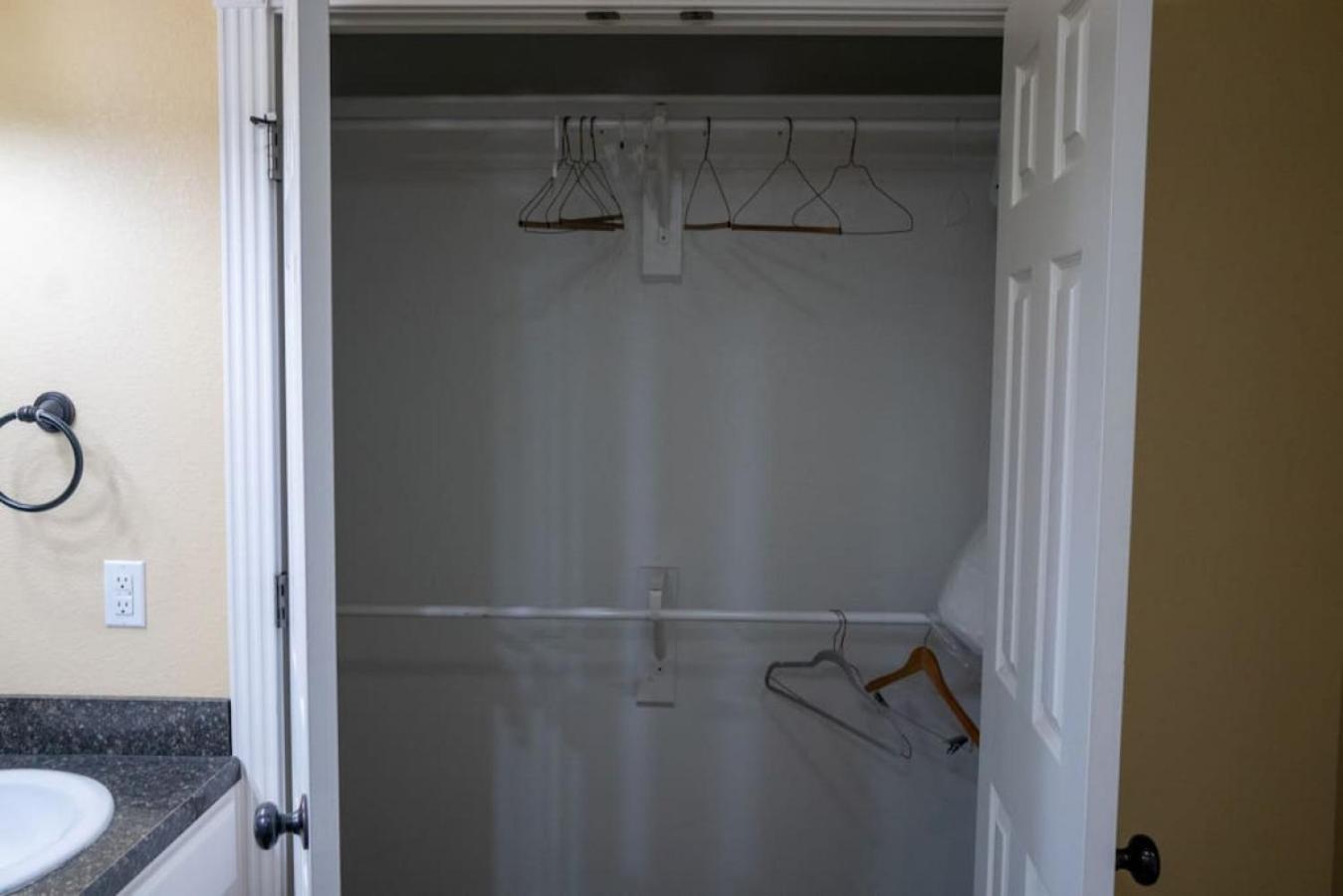 Russellville Vacations - Timothys Timber Haven - Property Image 3