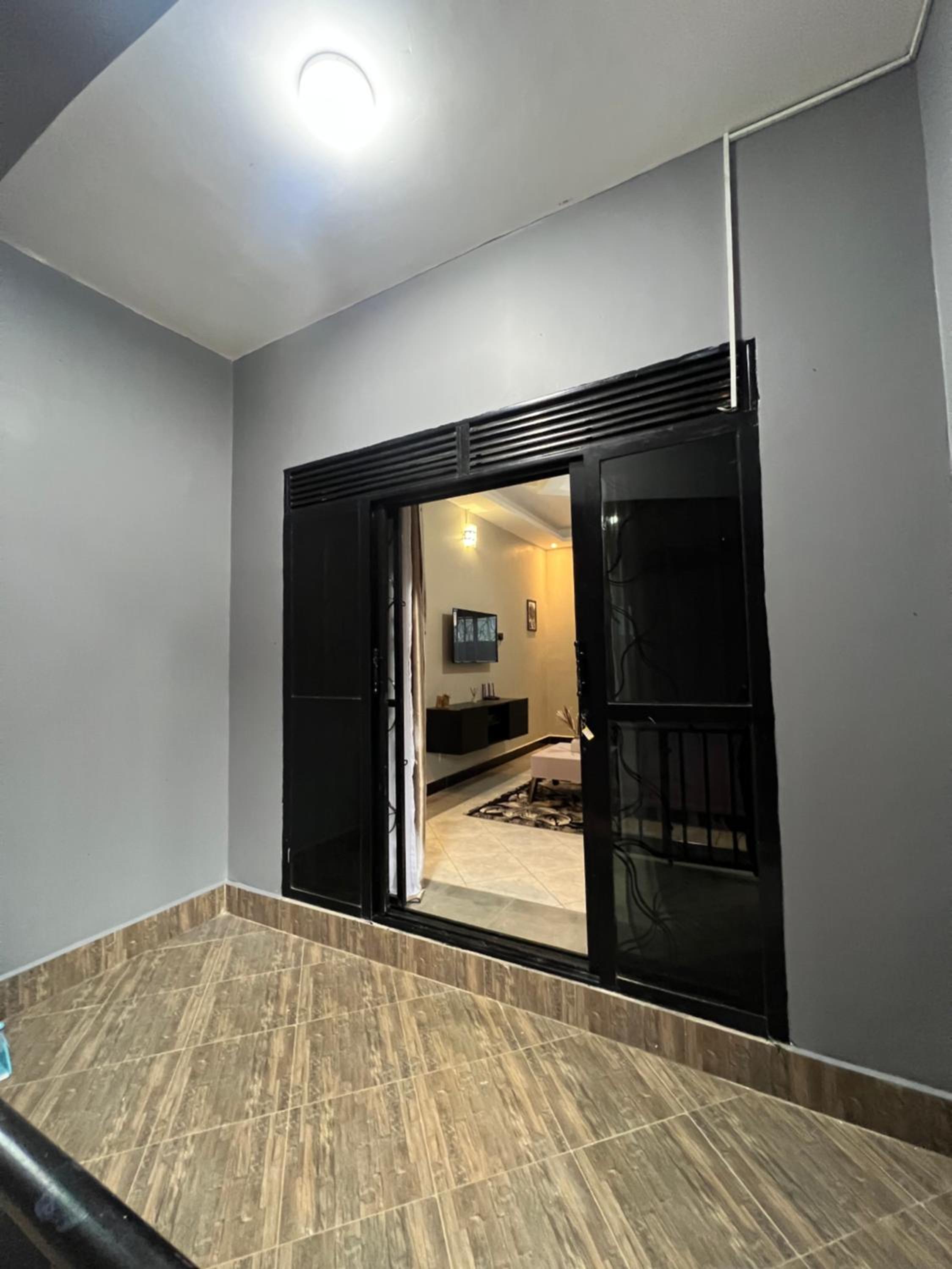 Fivas Residences